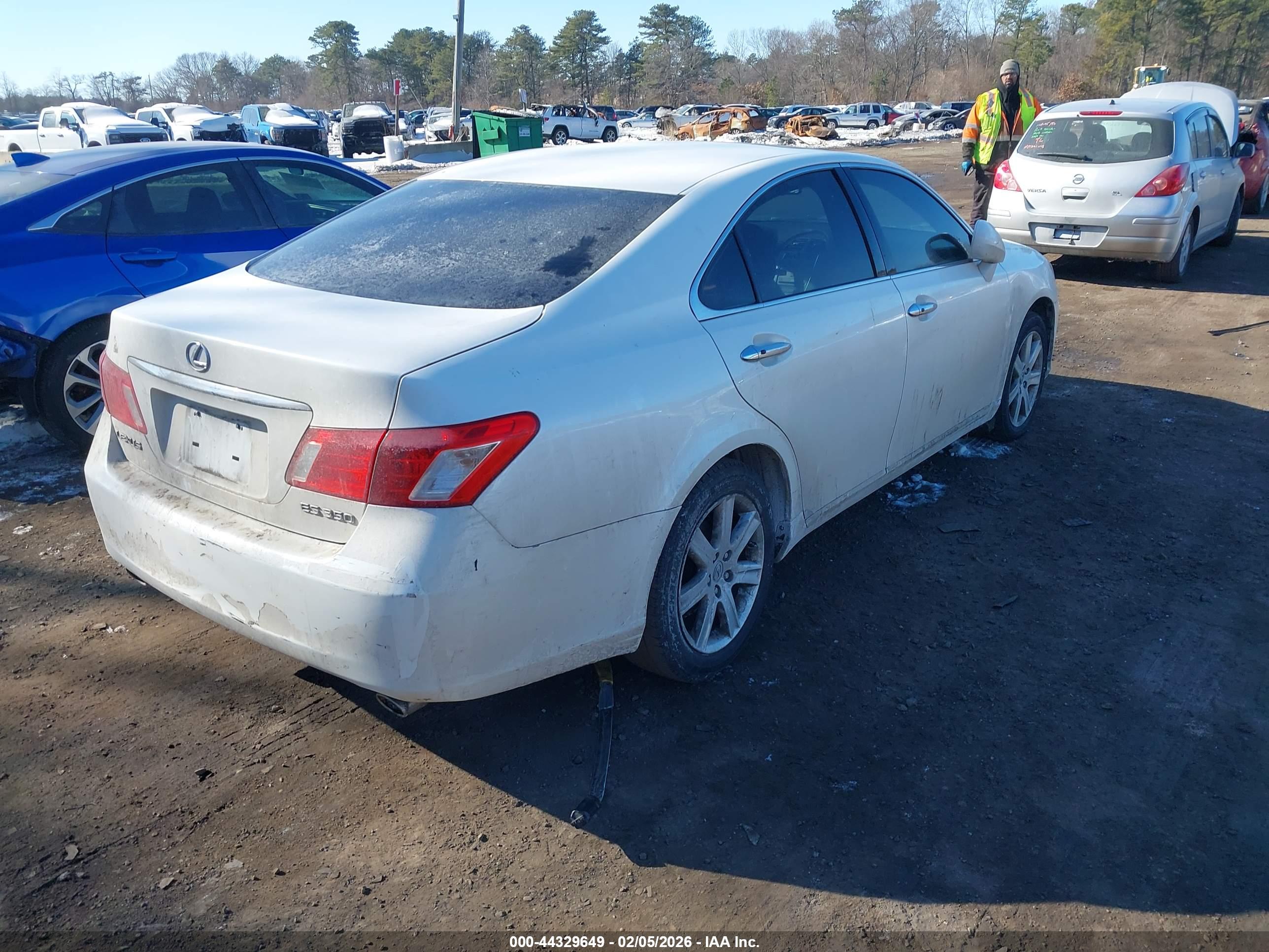 LEXUS ES image 4
