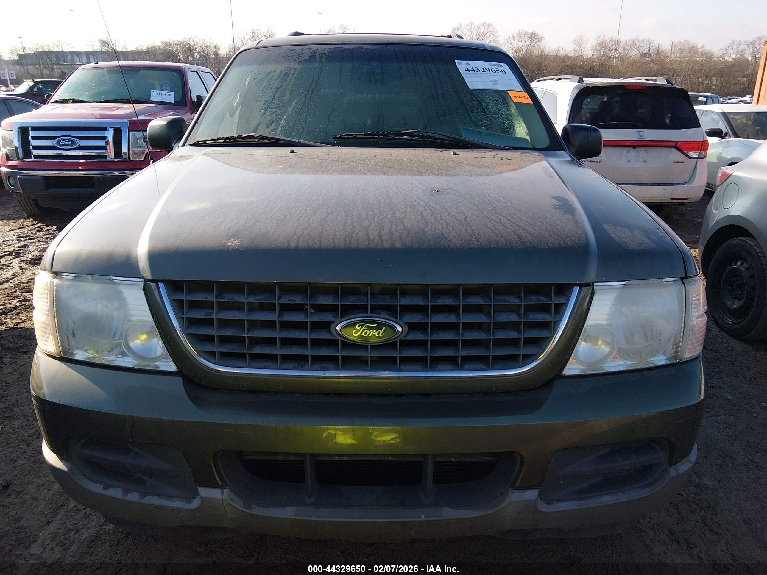 FORD EXPLORER image 6
