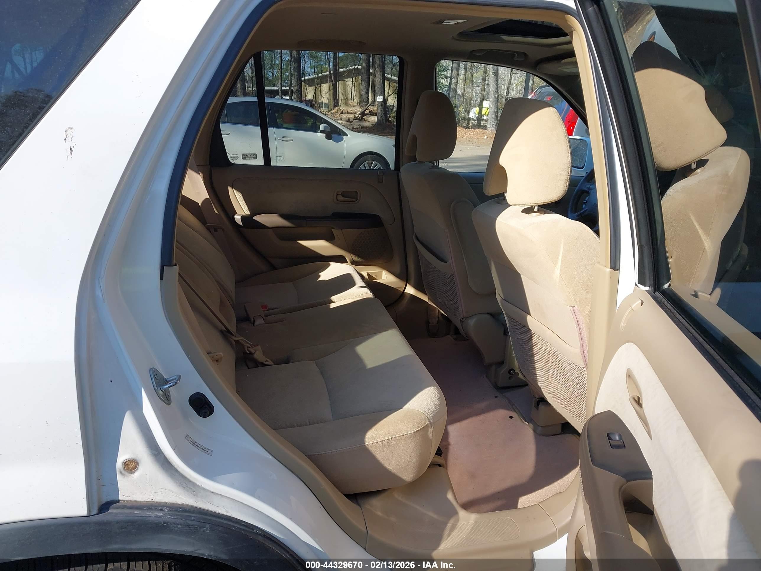 HONDA CR-V image 8