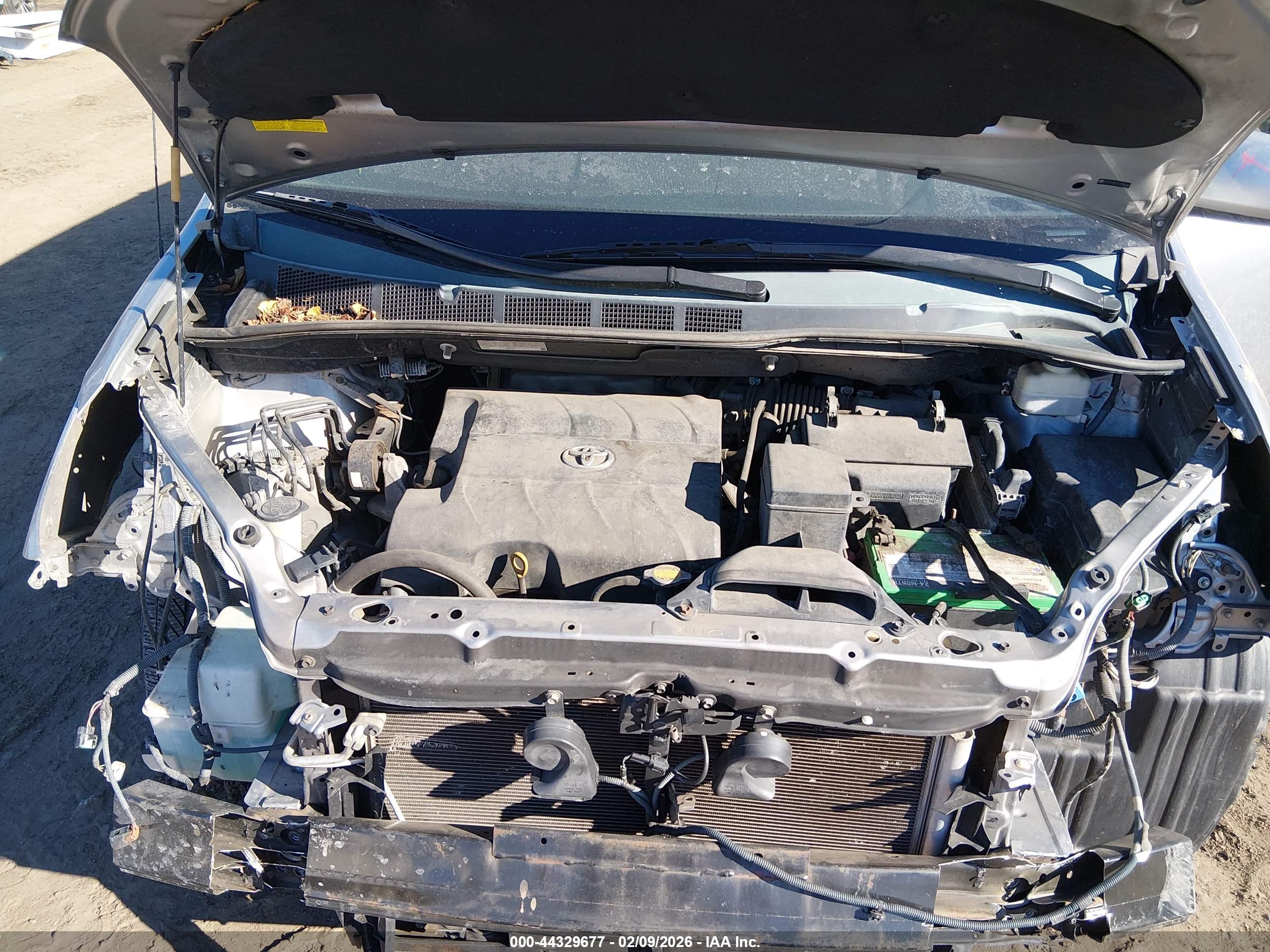 TOYOTA SIENNA image 10