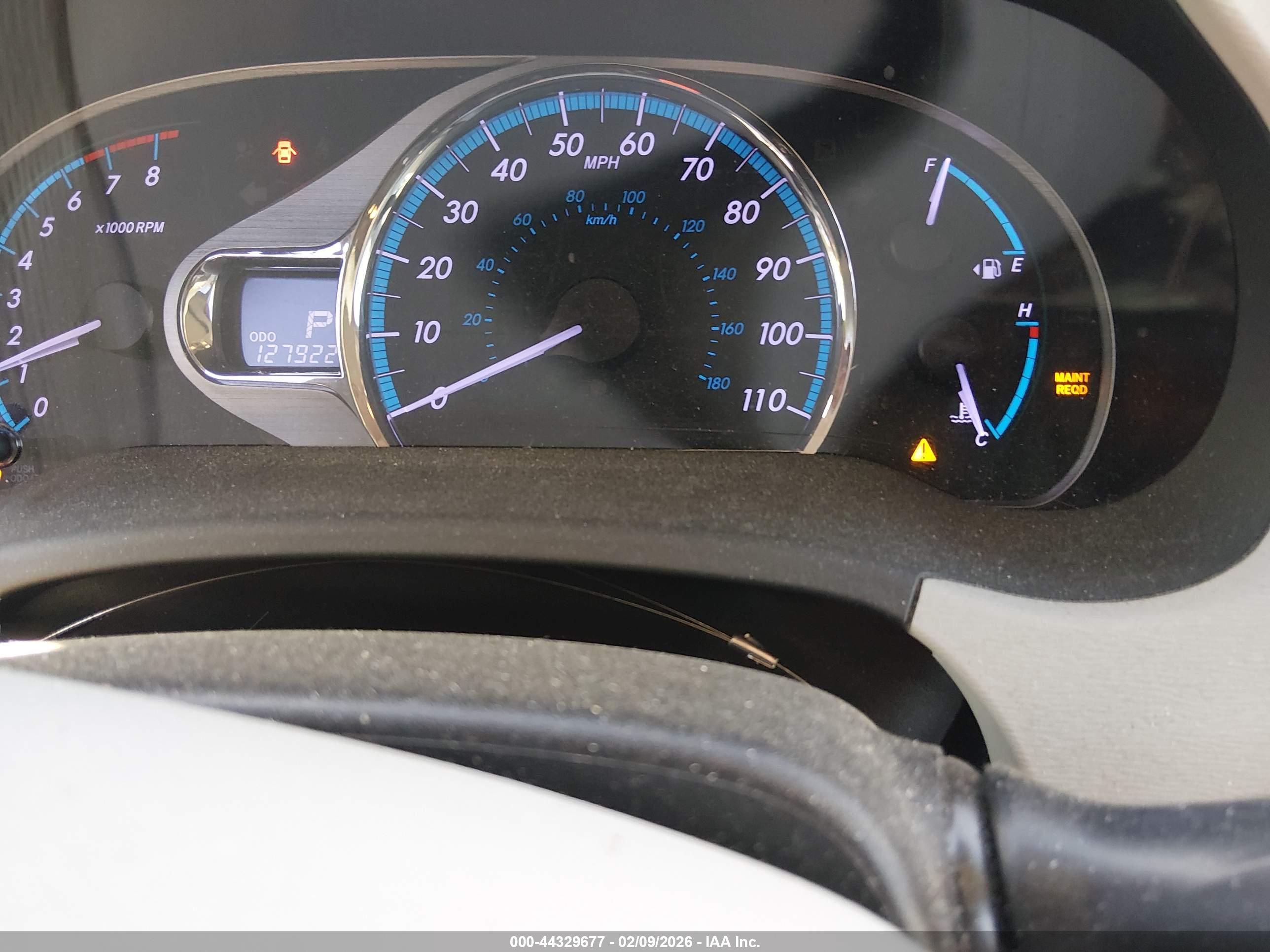 TOYOTA SIENNA image 7