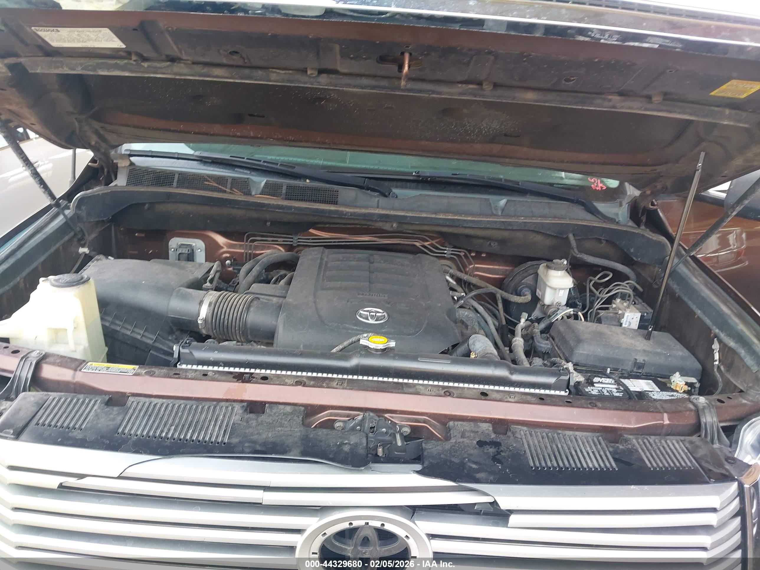 TOYOTA TUNDRA image 10