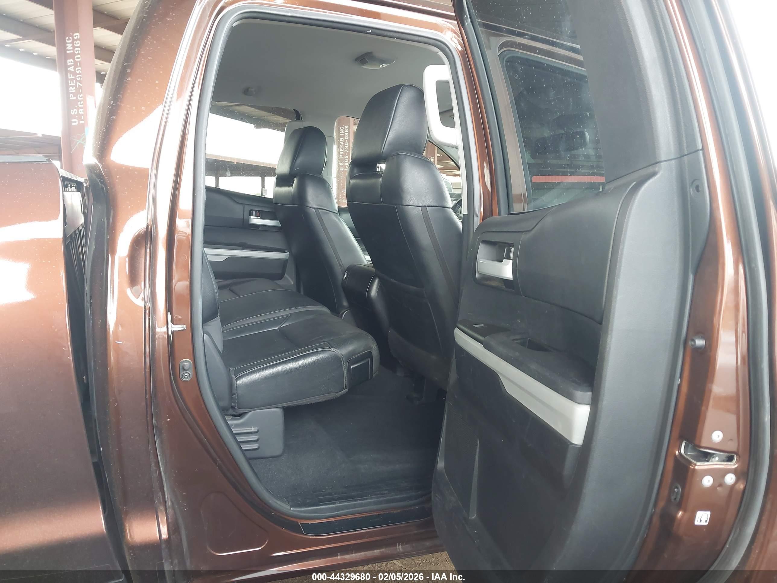TOYOTA TUNDRA image 8