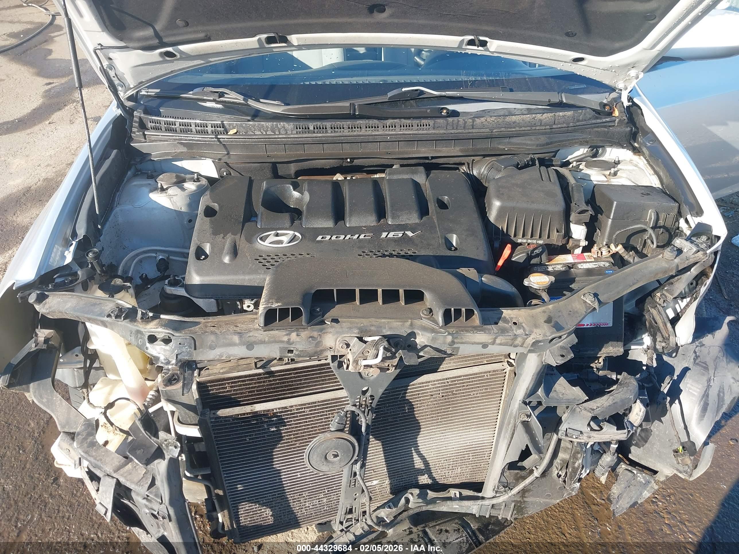 HYUNDAI ELANTRA image 10