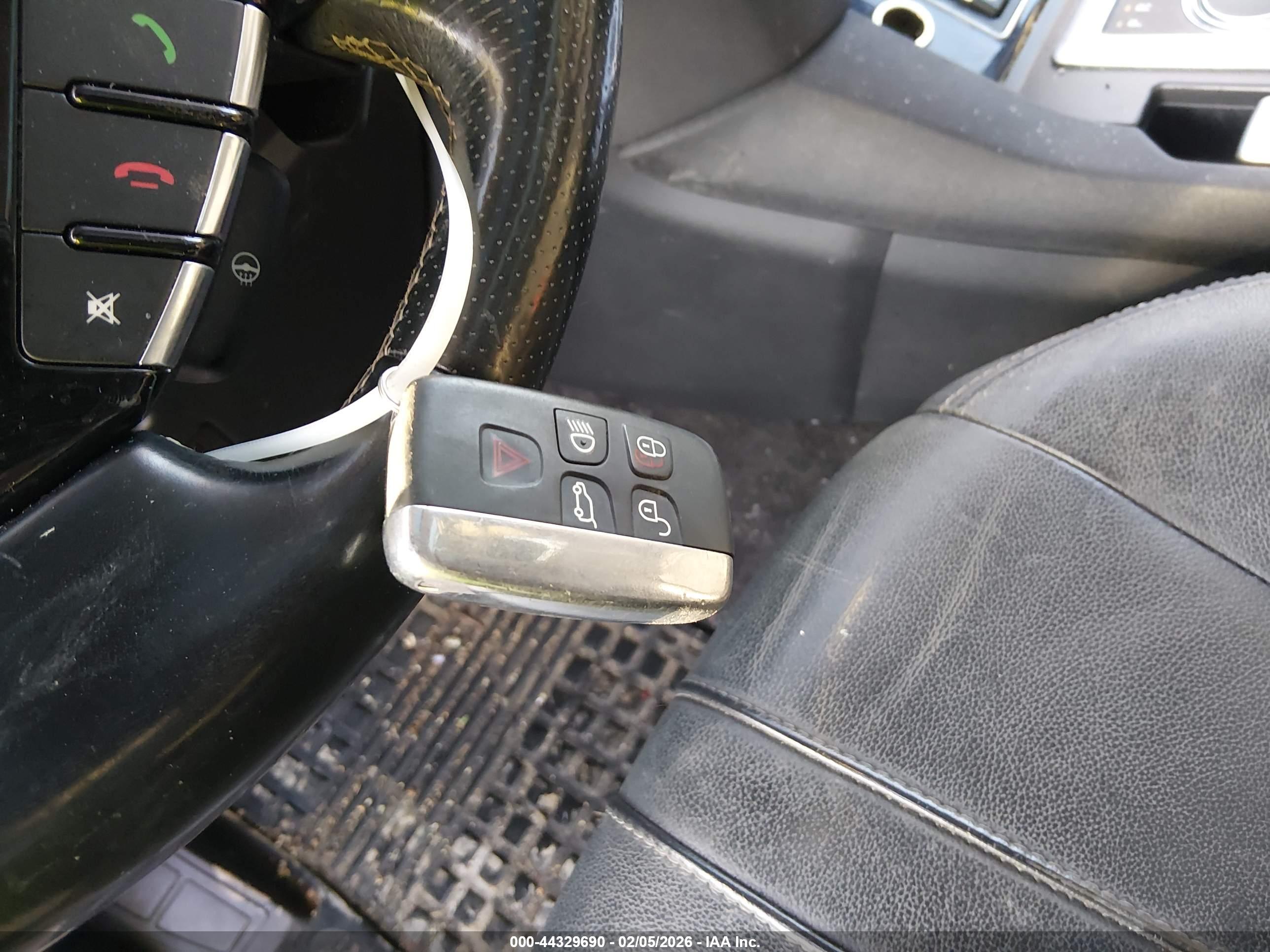 LAND ROVER image 11