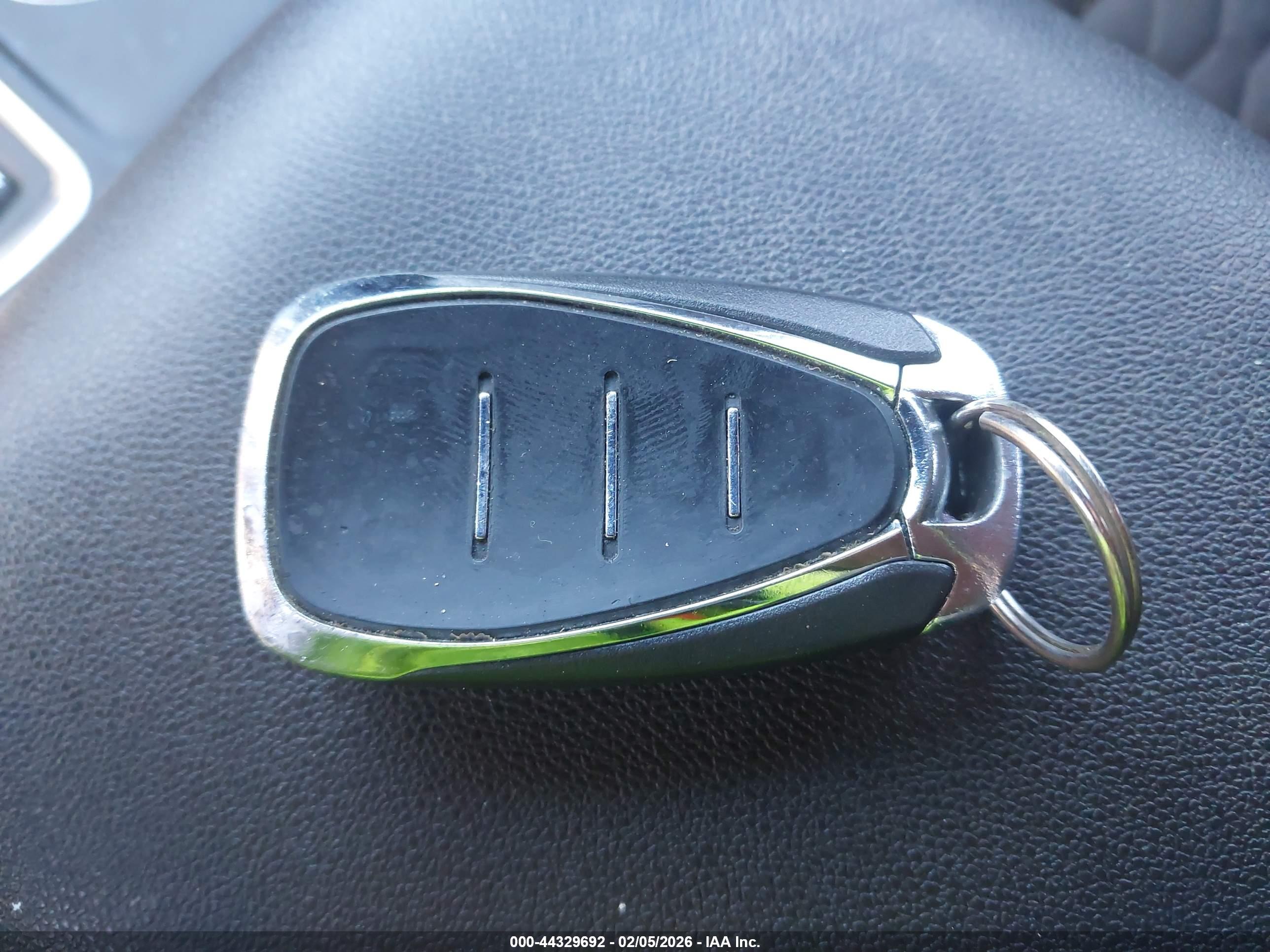 CHEVROLET EQUINOX image 11