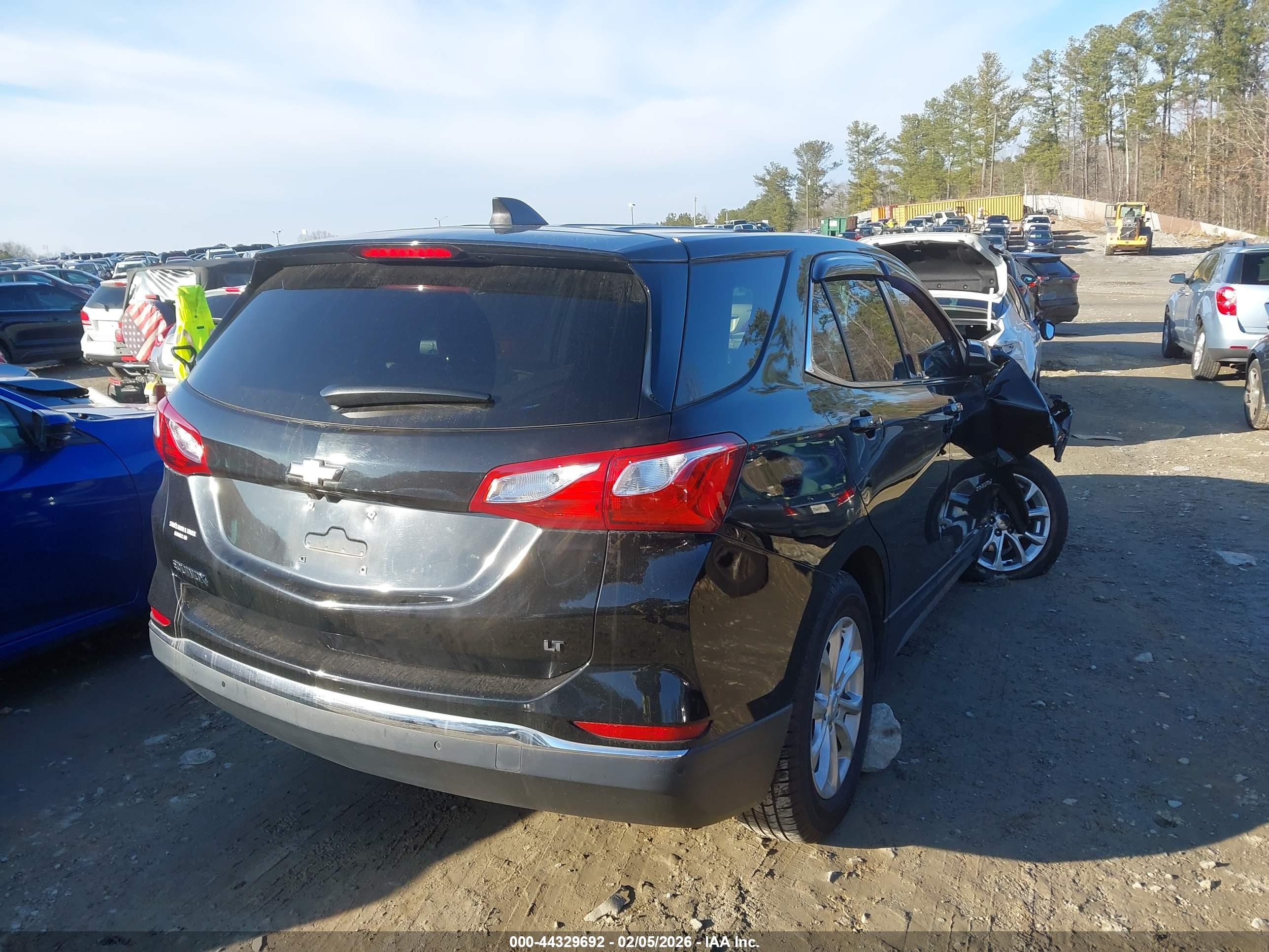 CHEVROLET EQUINOX image 4