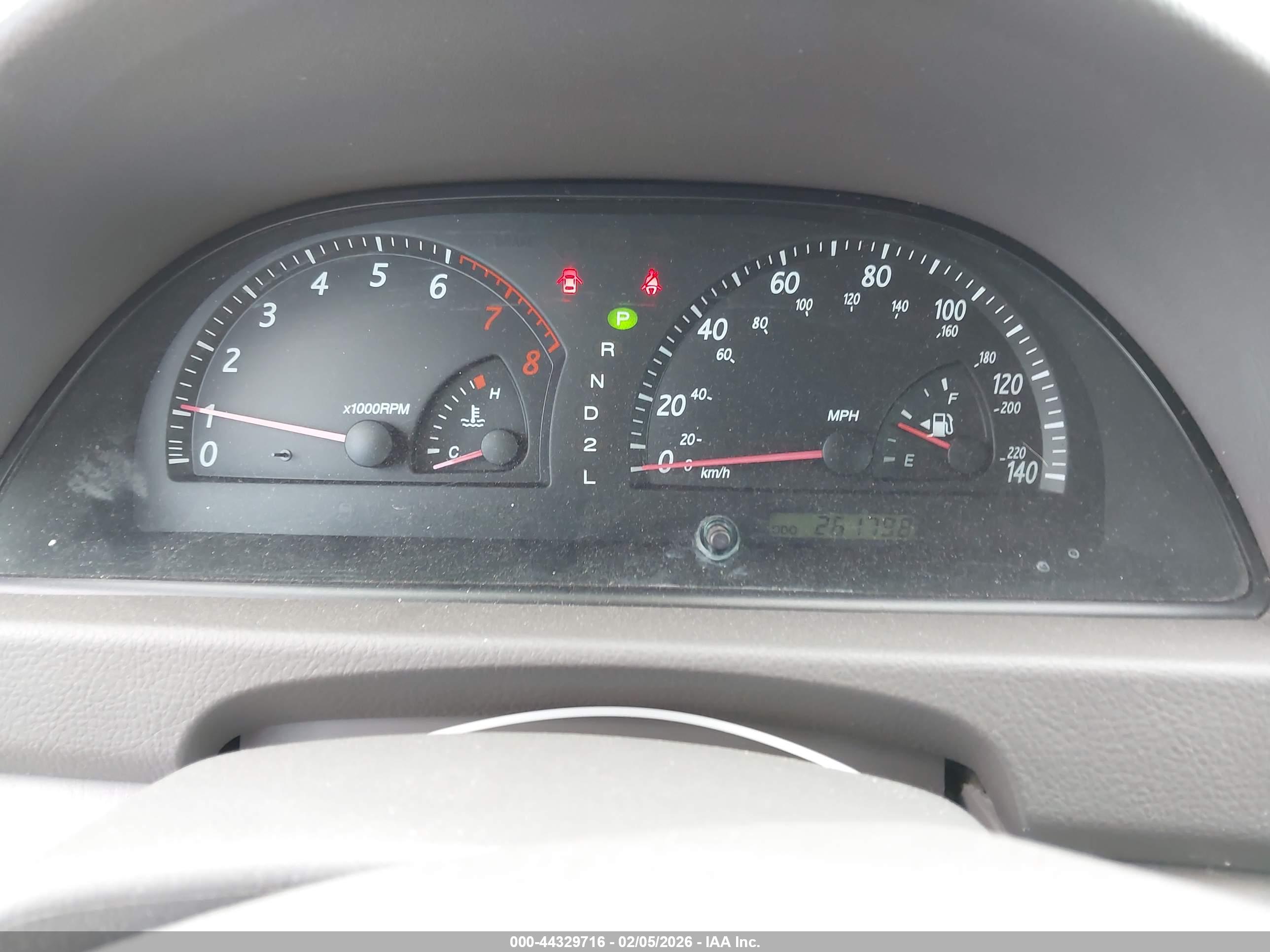 TOYOTA CAMRY image 7