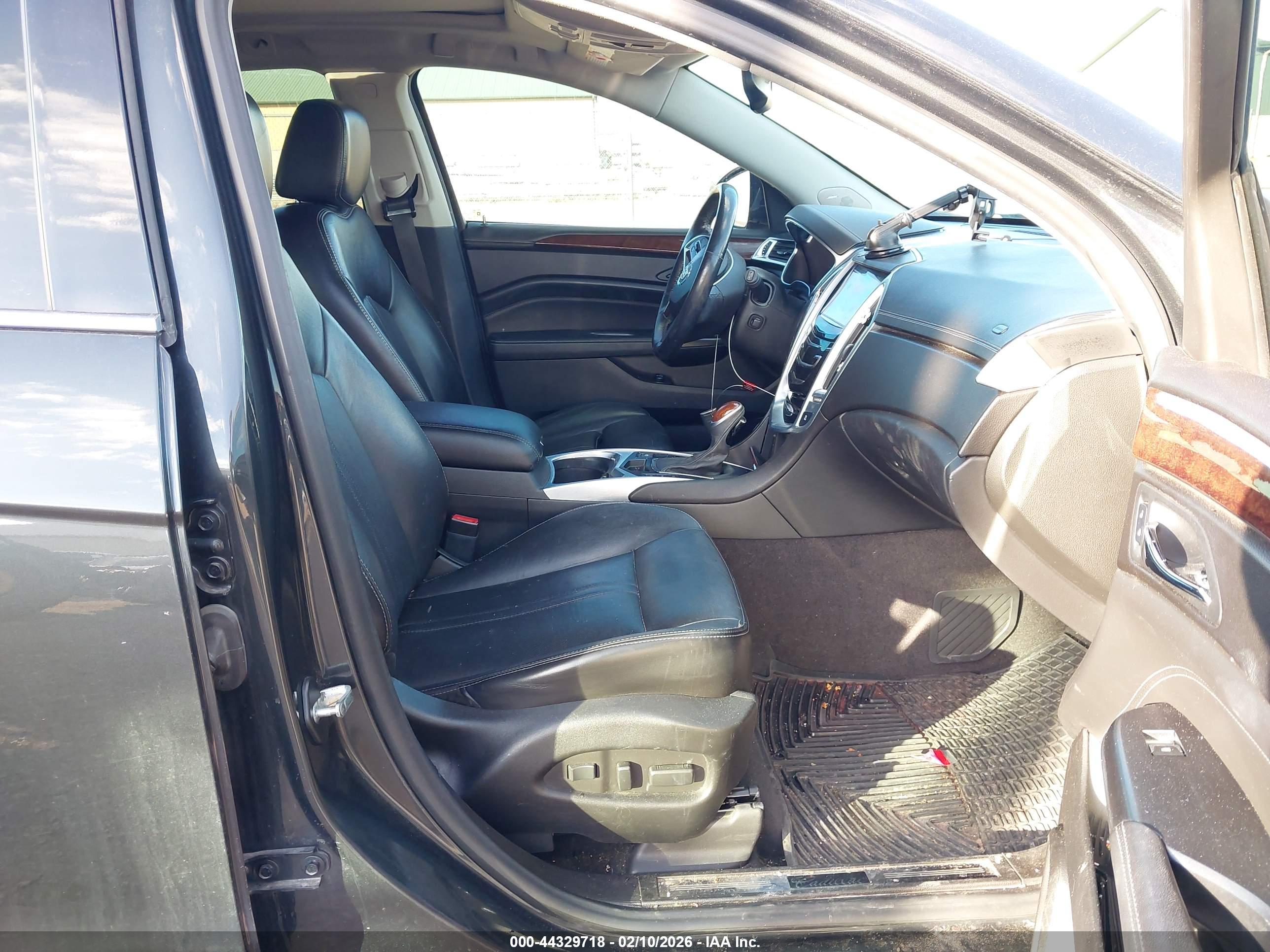 CADILLAC SRX image 5