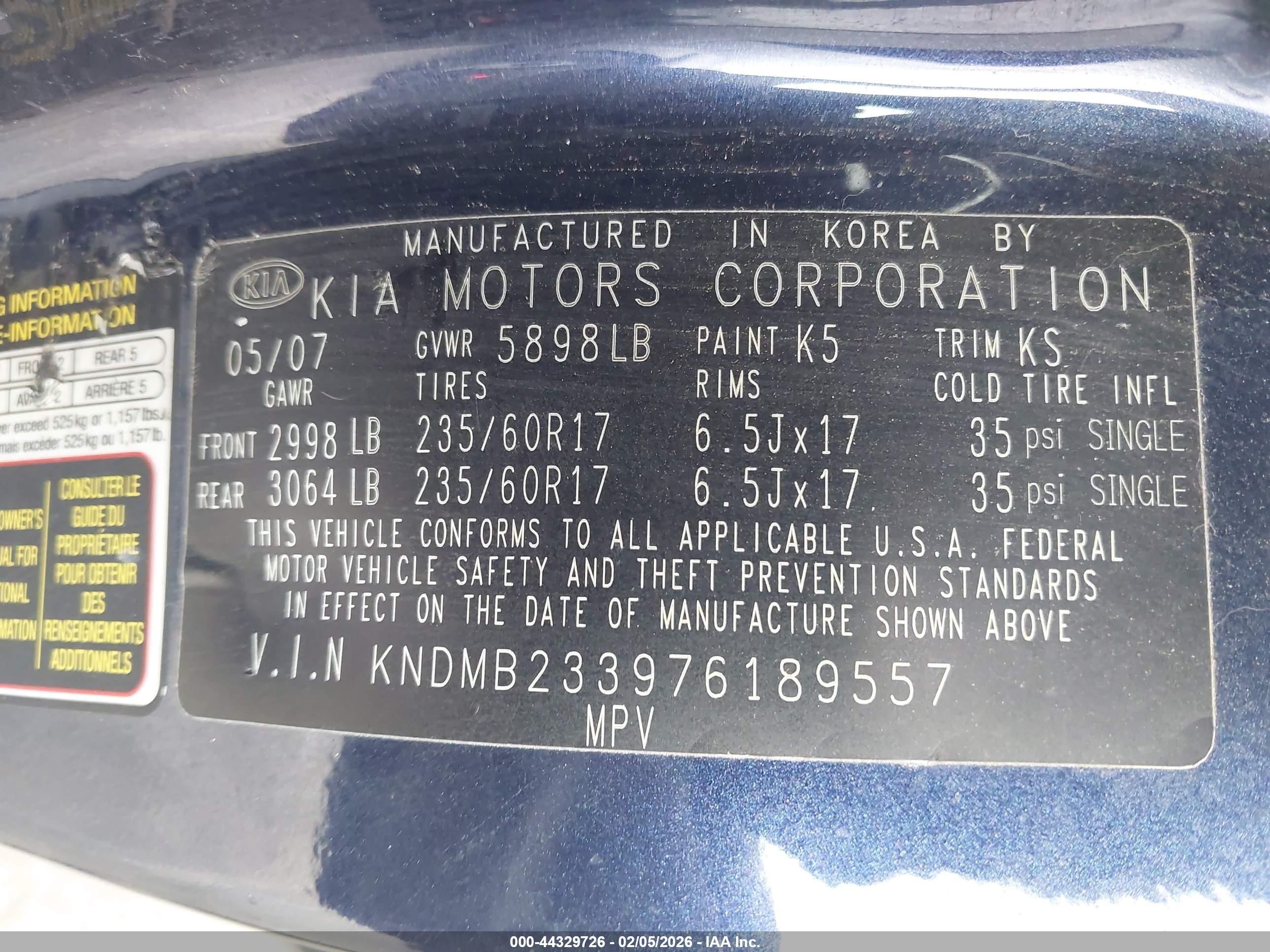 KIA SEDONA image 9