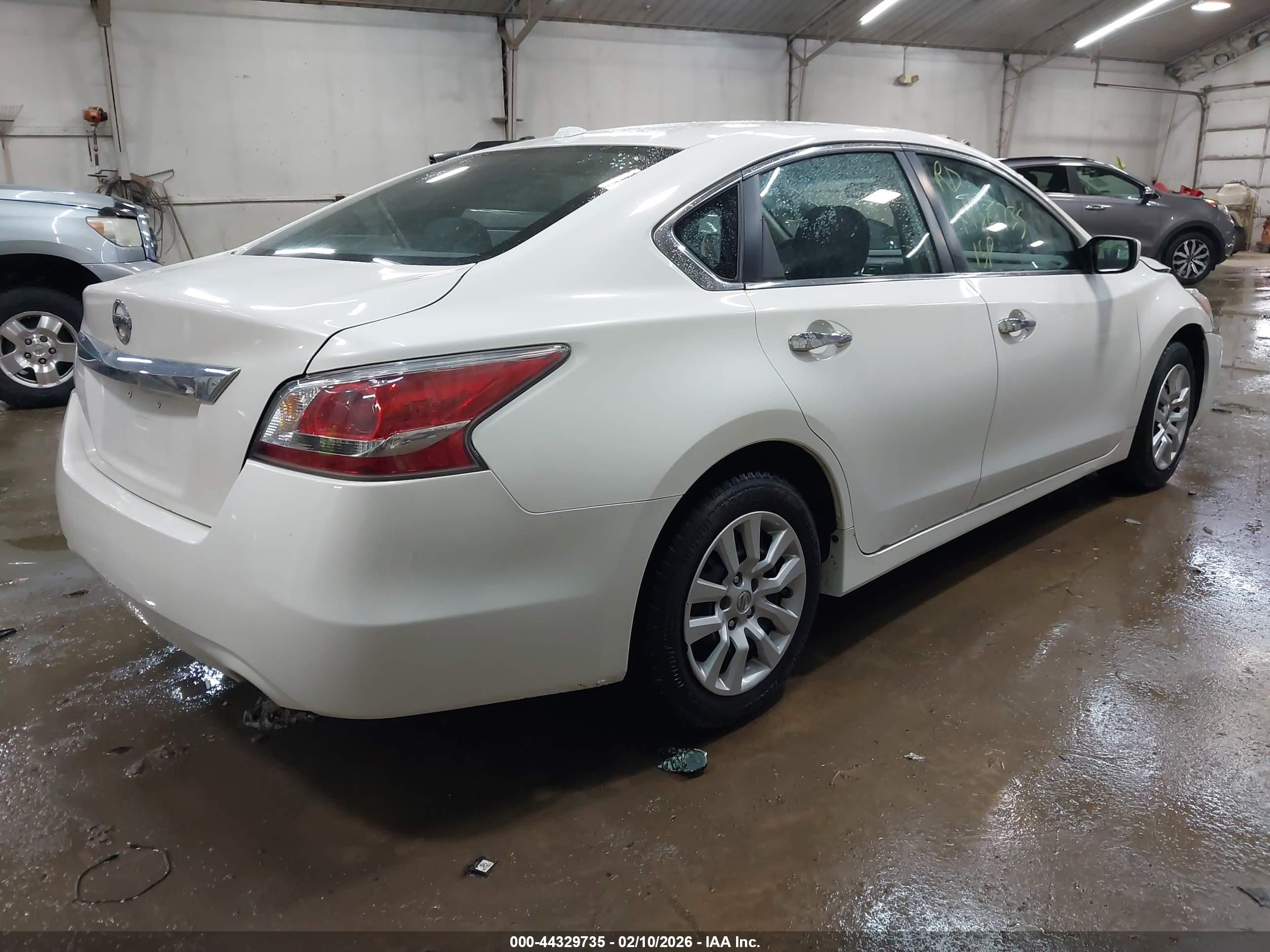NISSAN ALTIMA image 4