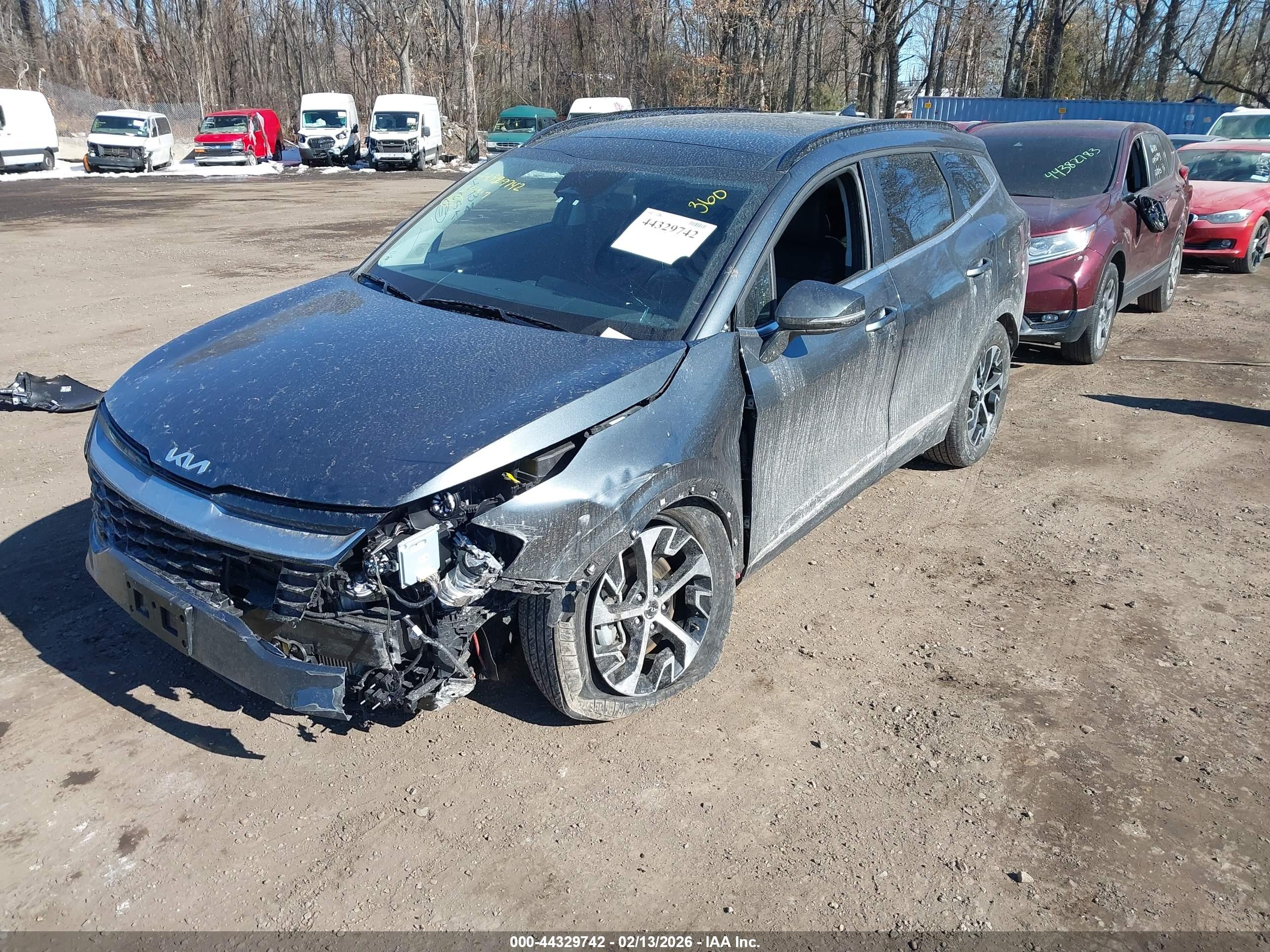 KIA SPORTAGE image 2