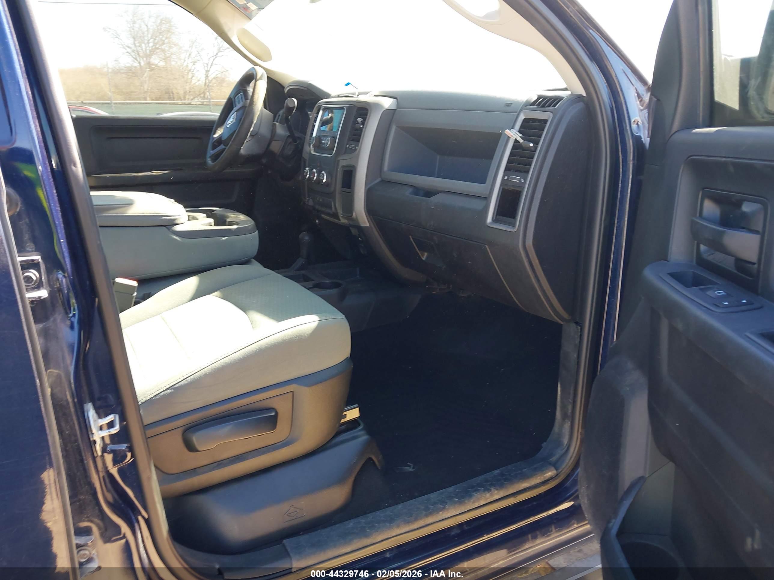 RAM 2500 image 5