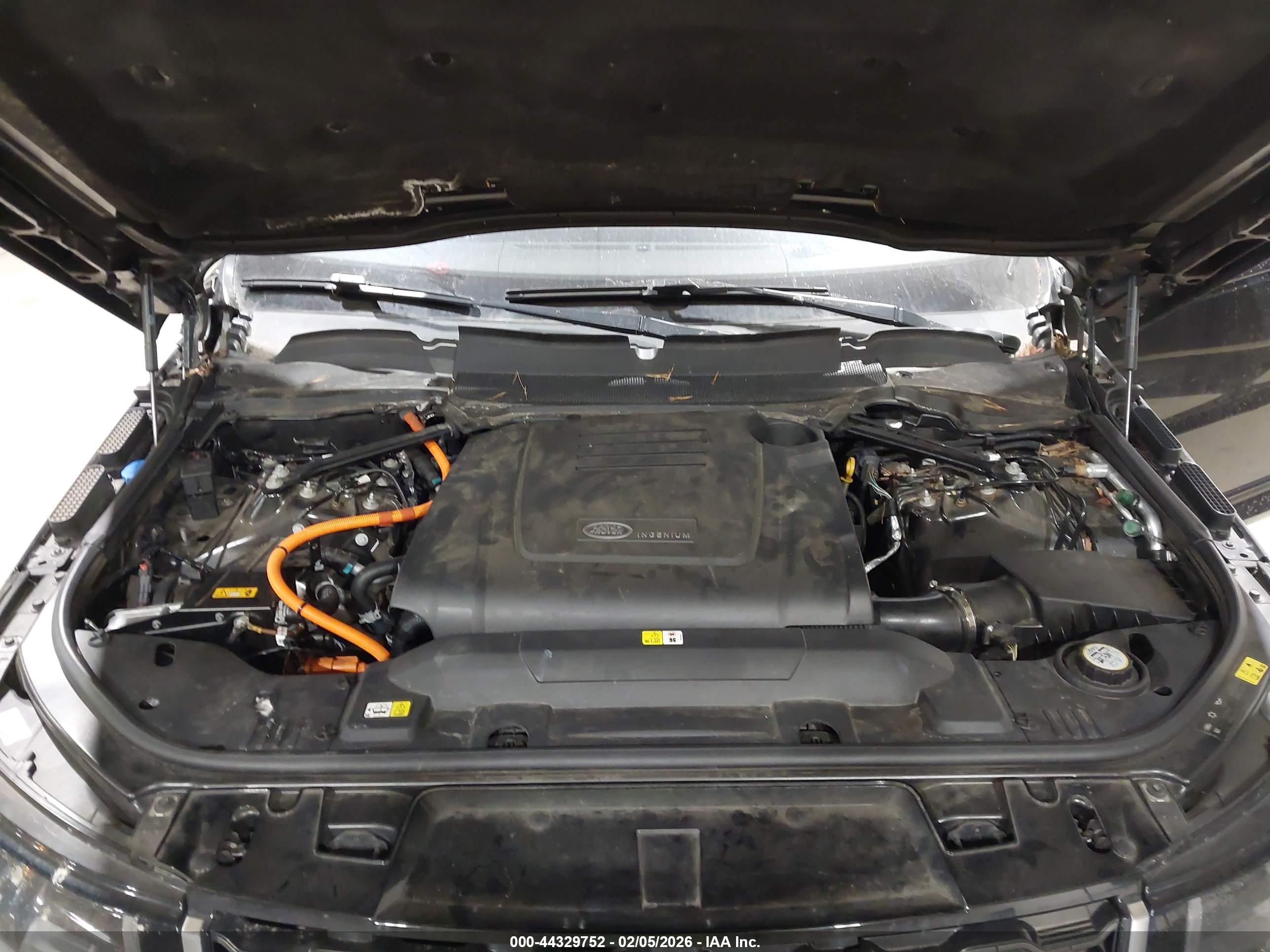 LAND ROVER image 10