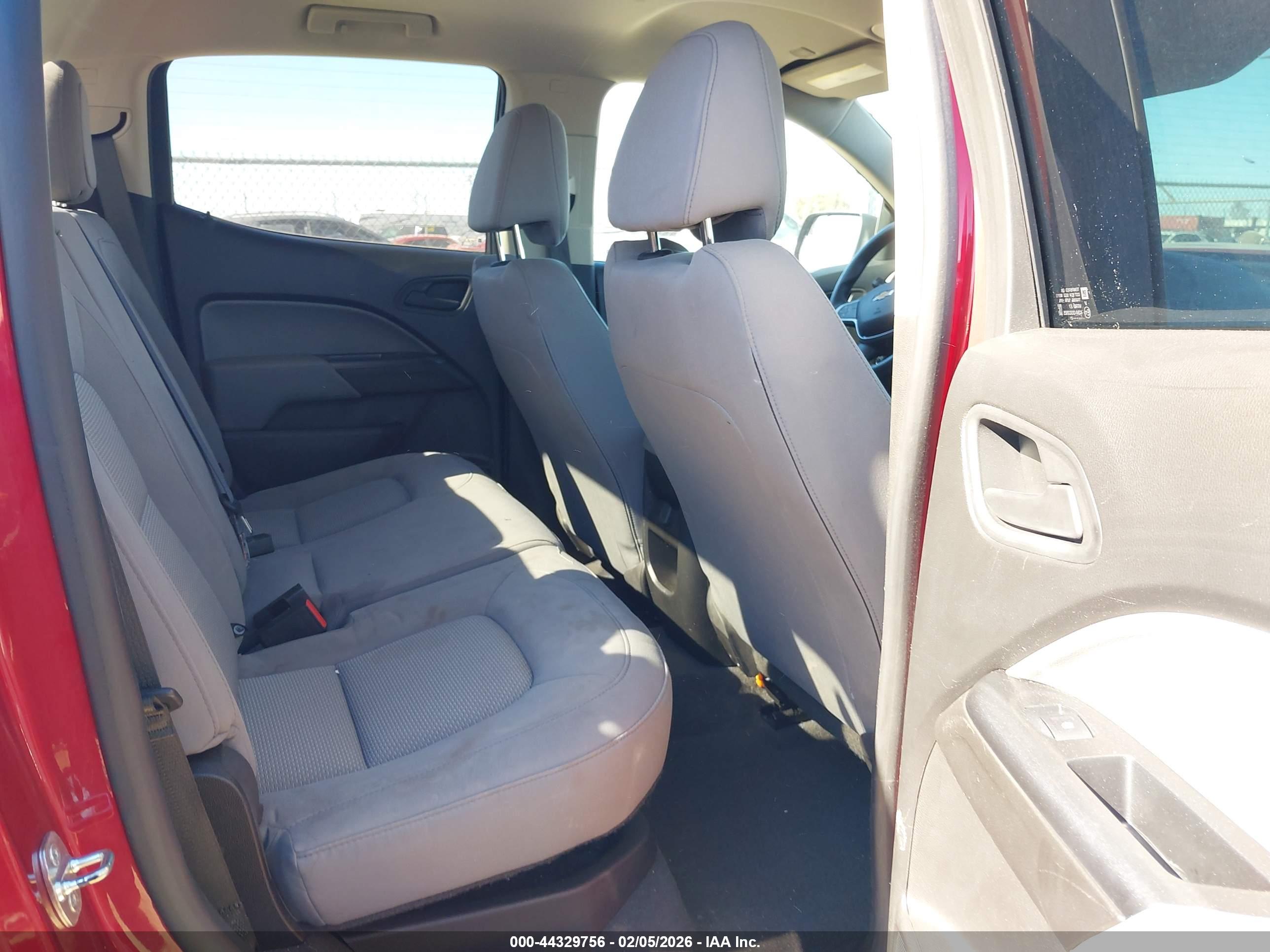 CHEVROLET COLORADO image 8