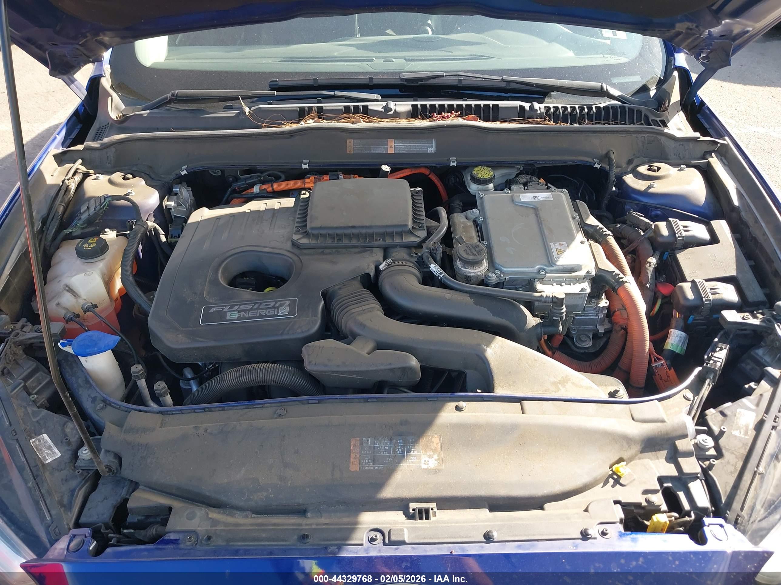 FORD FUSION image 10