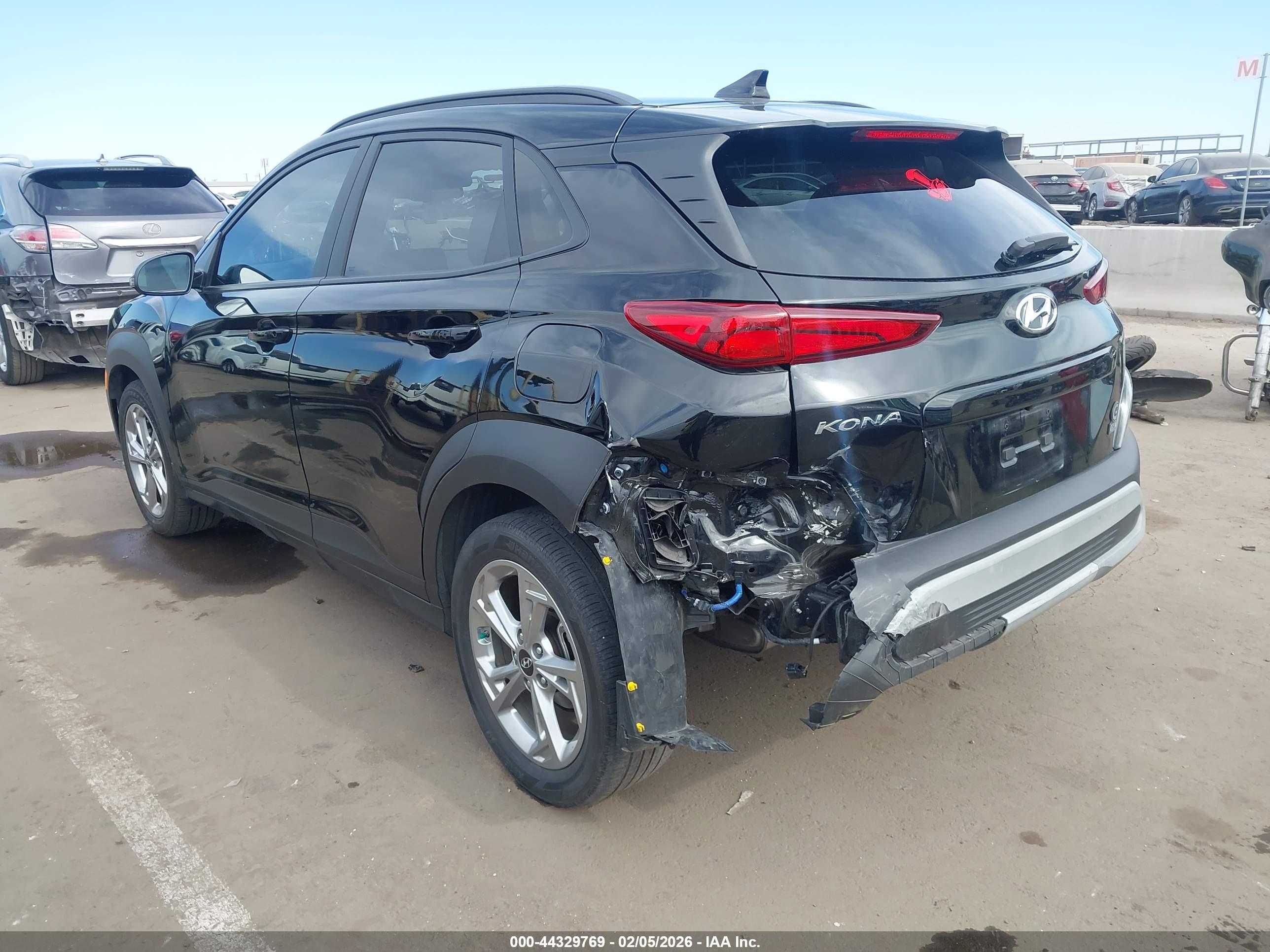 HYUNDAI KONA image 3