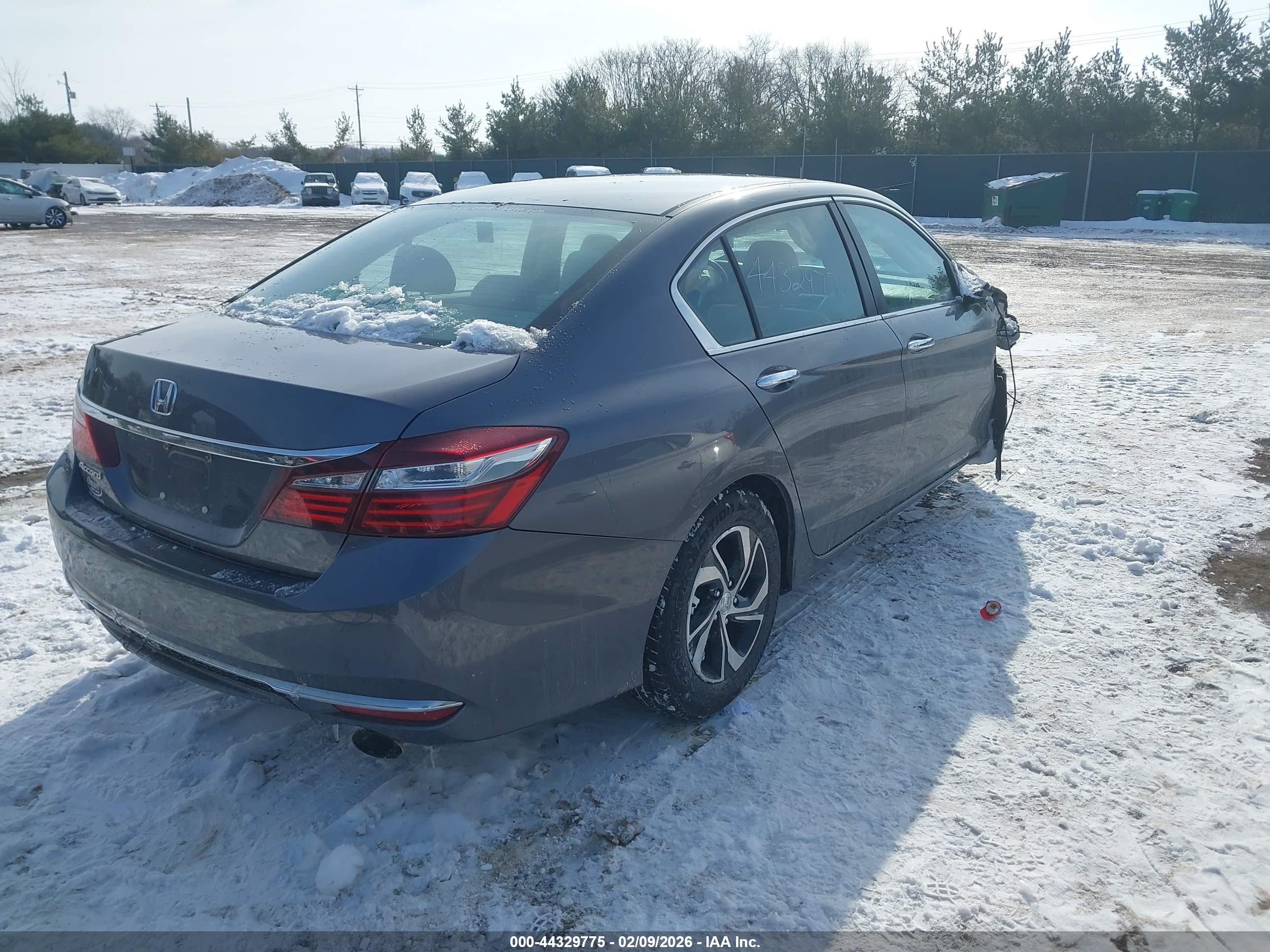 HONDA ACCORD image 4