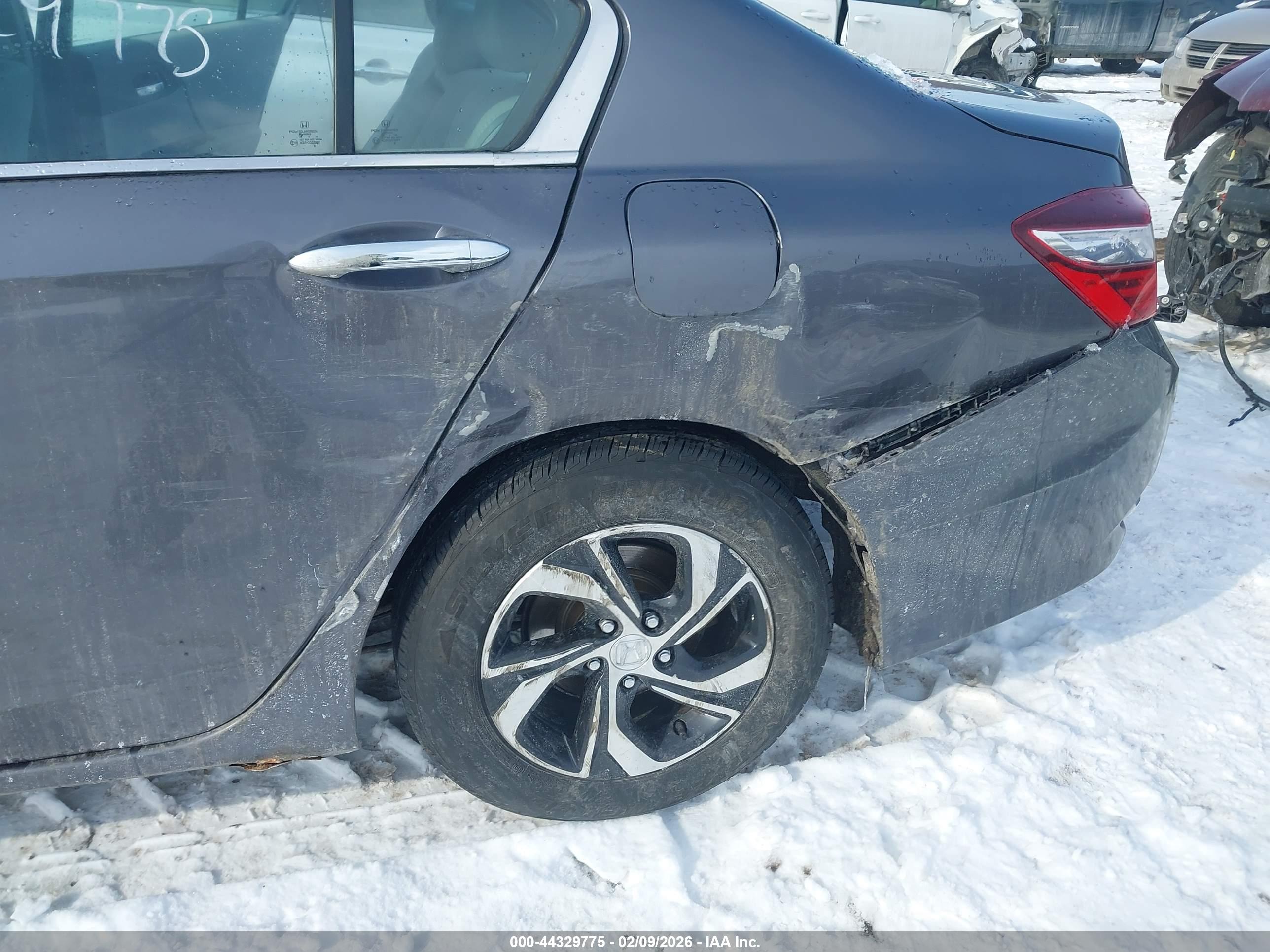 HONDA ACCORD image 6