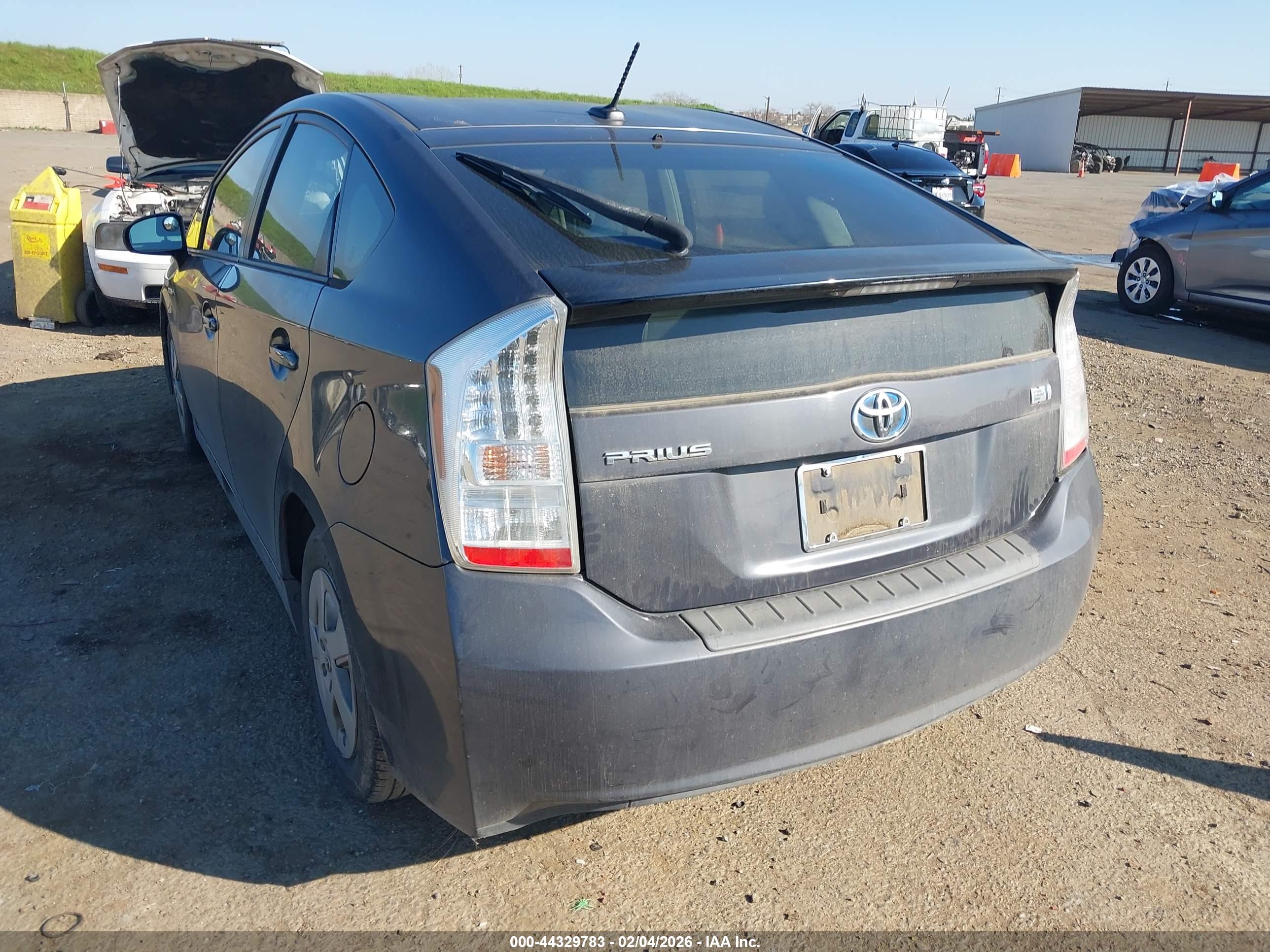 TOYOTA PRIUS image 3