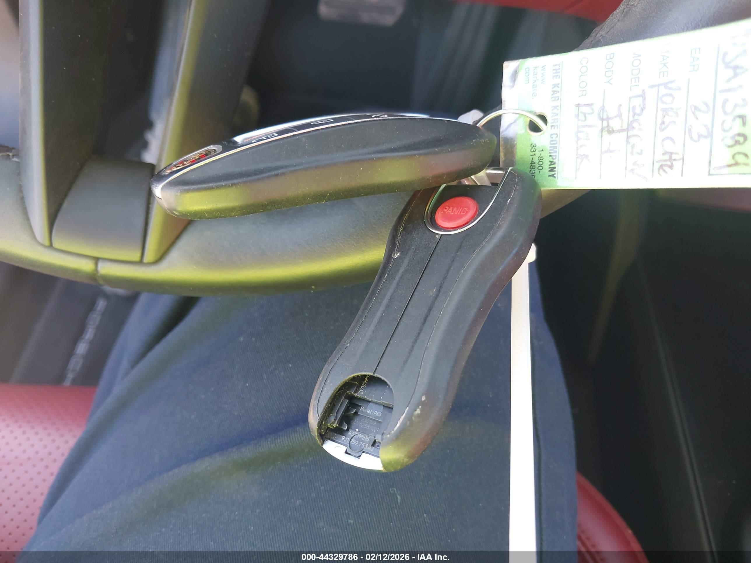 PORSCHE TAYCAN image 11