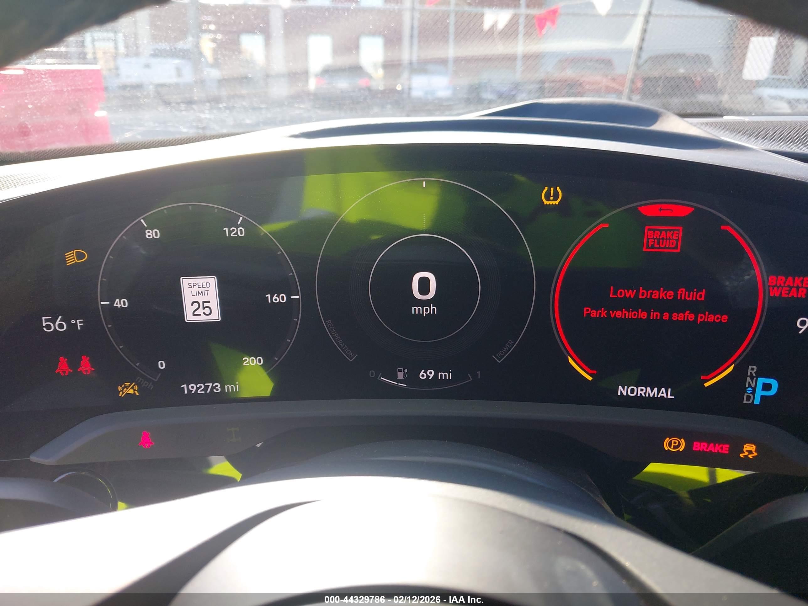 PORSCHE TAYCAN image 7