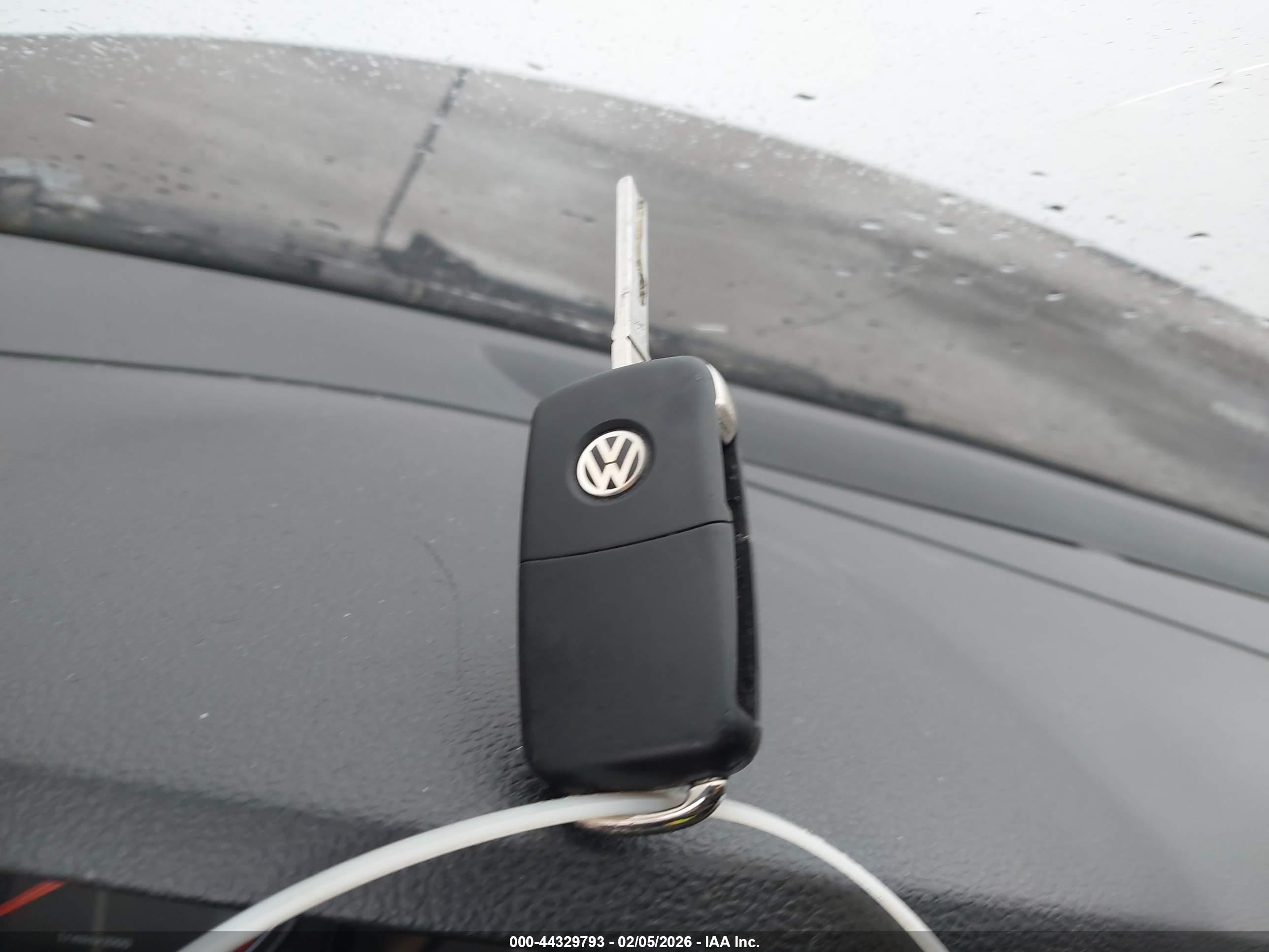 VOLKSWAGEN JETTA image 11