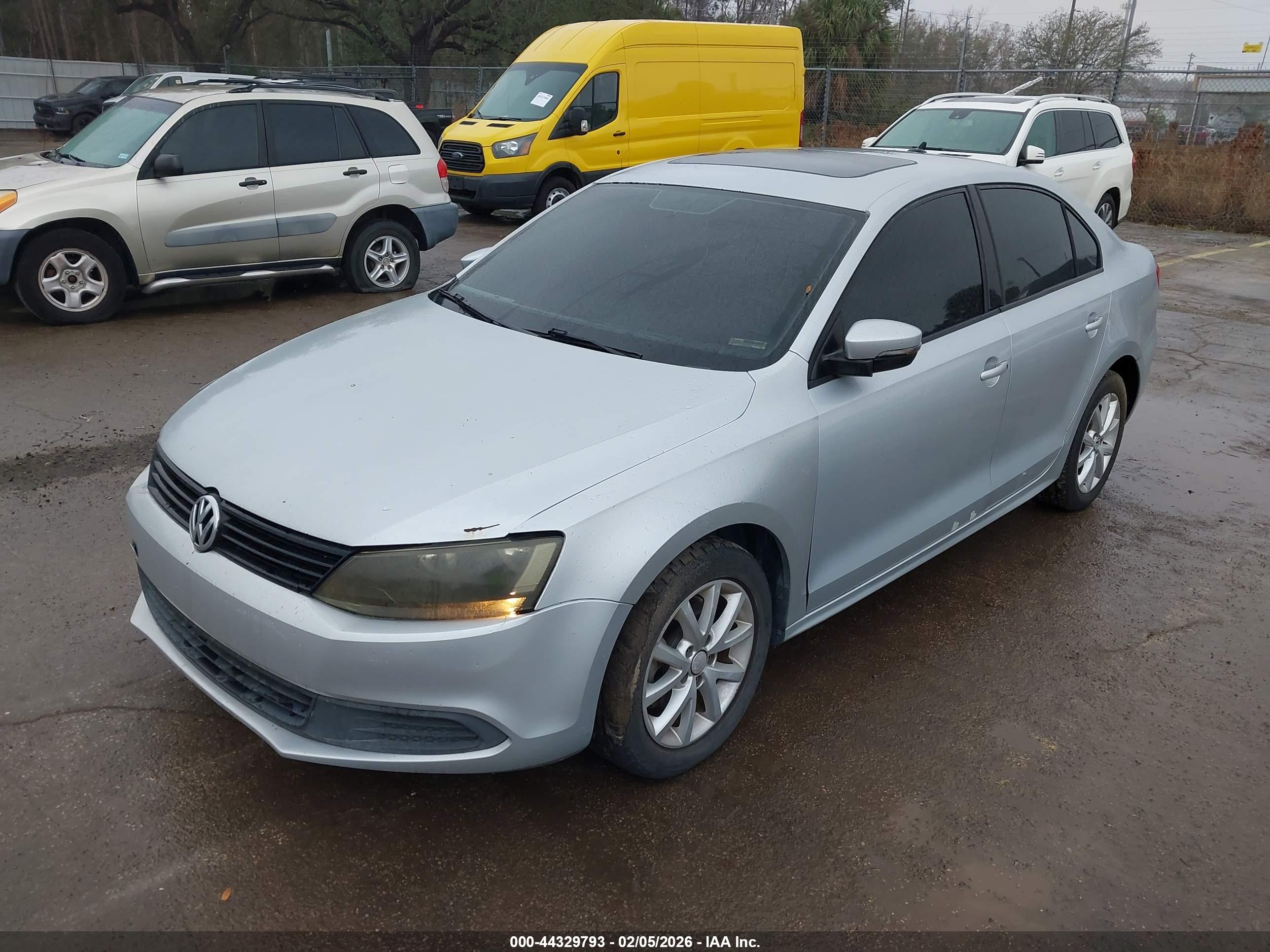 VOLKSWAGEN JETTA image 2