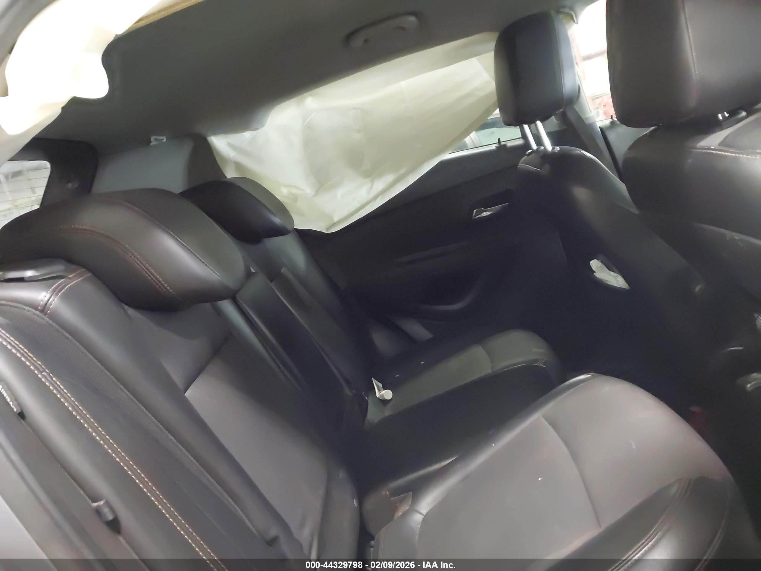 CHEVROLET TRAX image 8