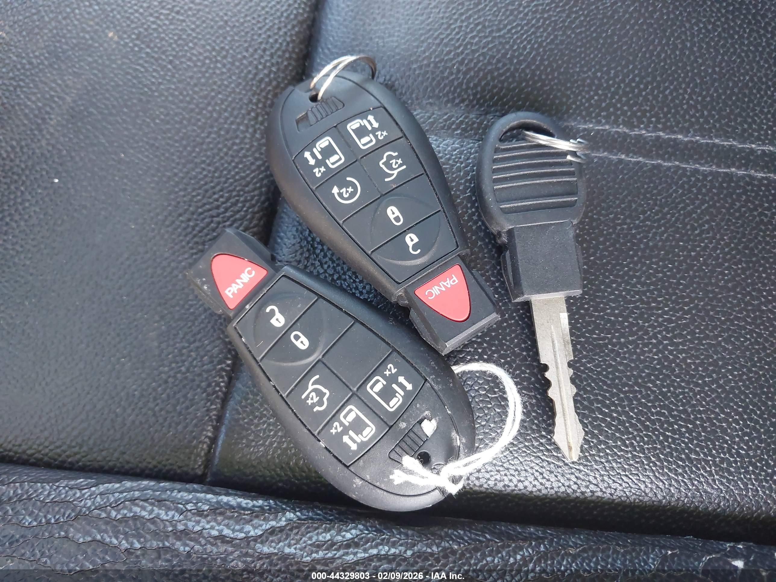 CHRYSLER TOWN image 11
