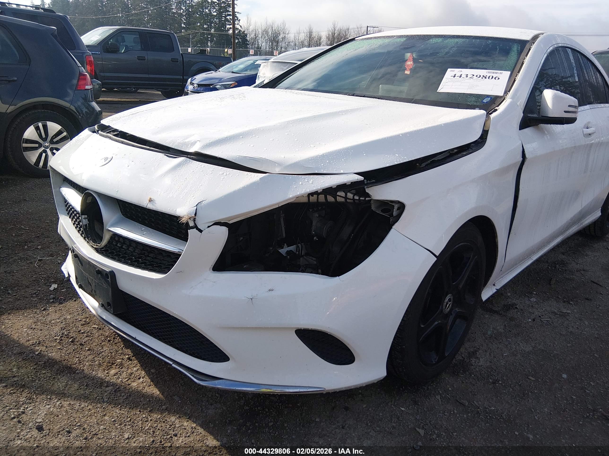 MERCEDES-BENZ CLA image 6