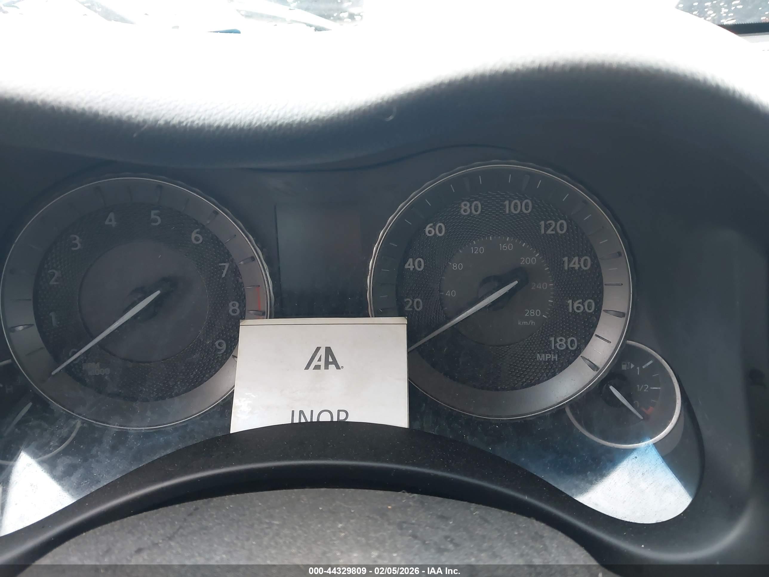 INFINITI Q70L image 7