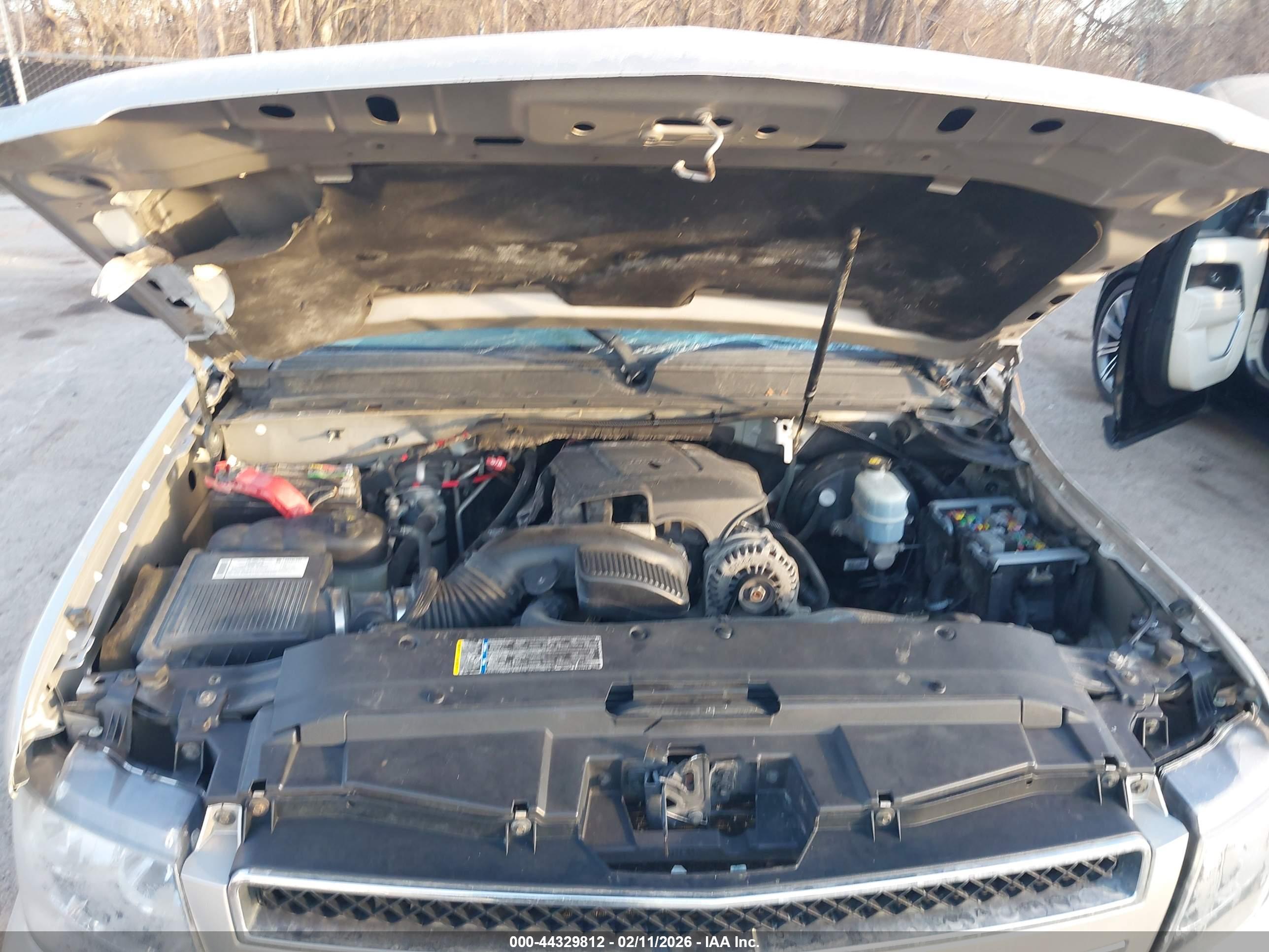 CHEVROLET TAHOE image 10