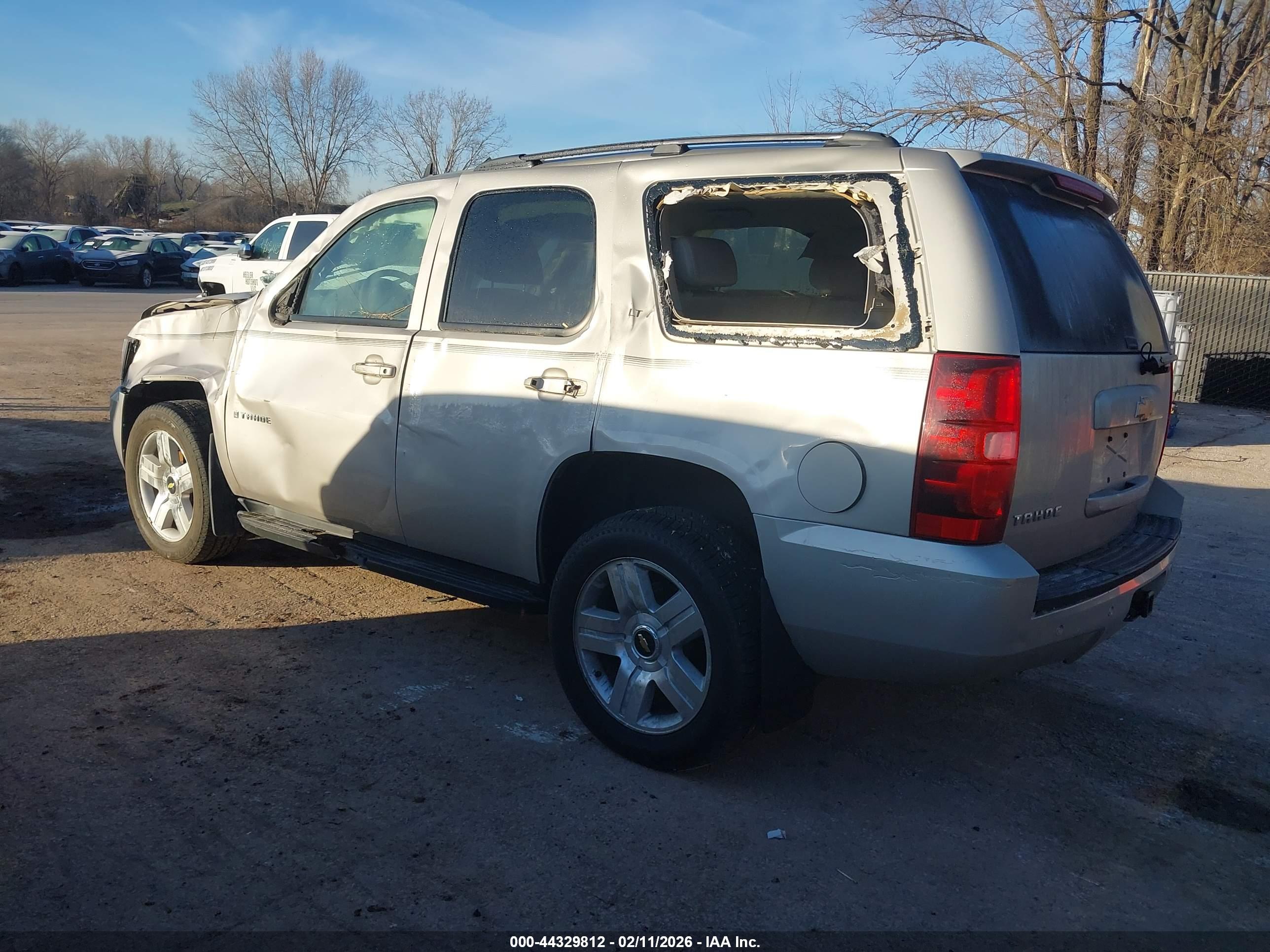 CHEVROLET TAHOE image 3