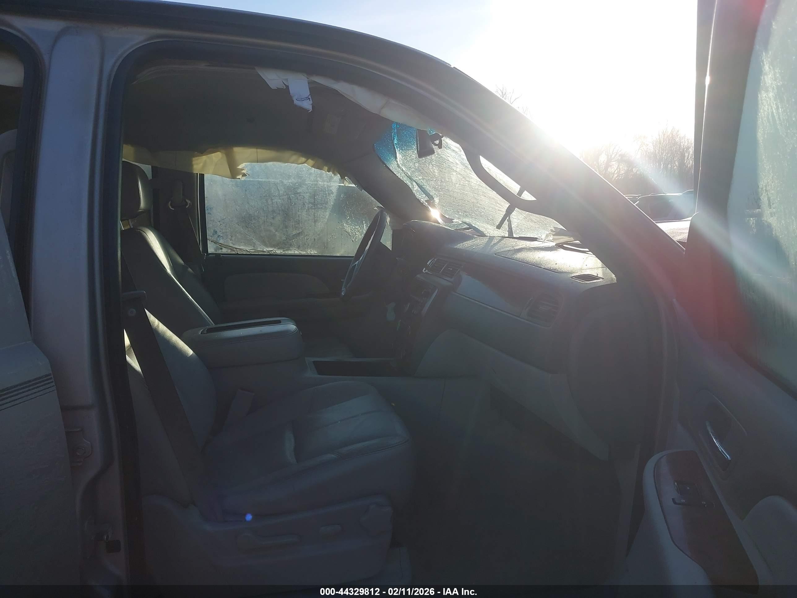 CHEVROLET TAHOE image 5