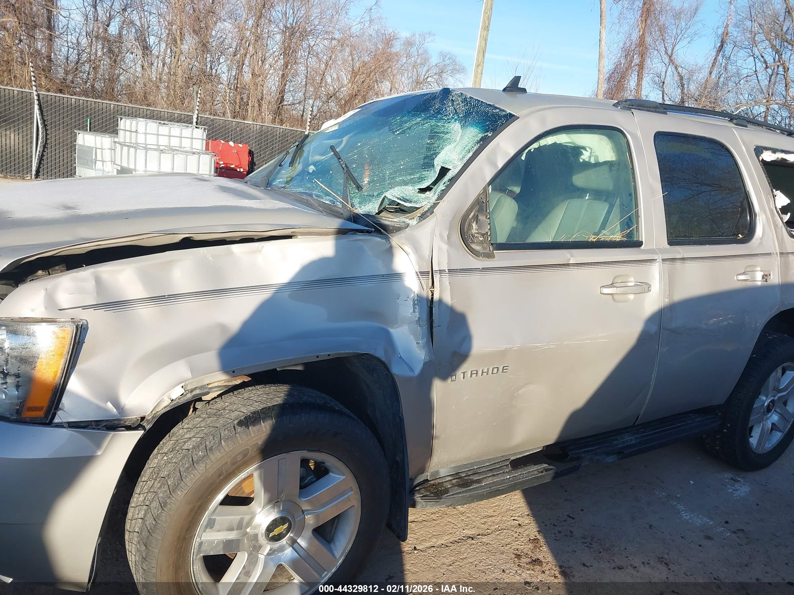 CHEVROLET TAHOE image 6