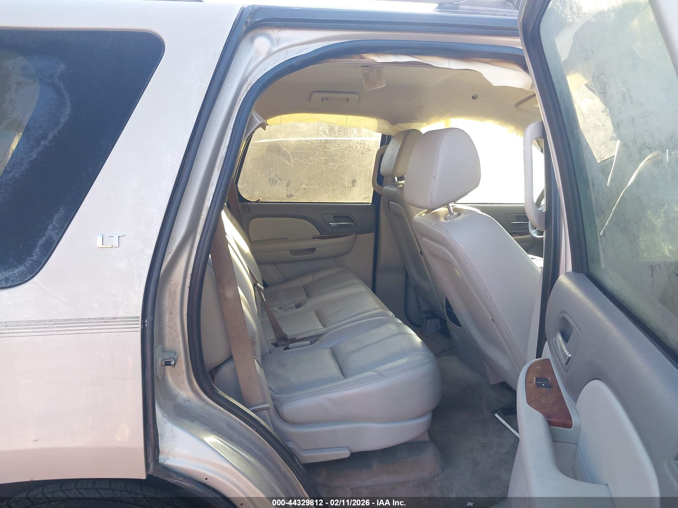 CHEVROLET TAHOE image 8