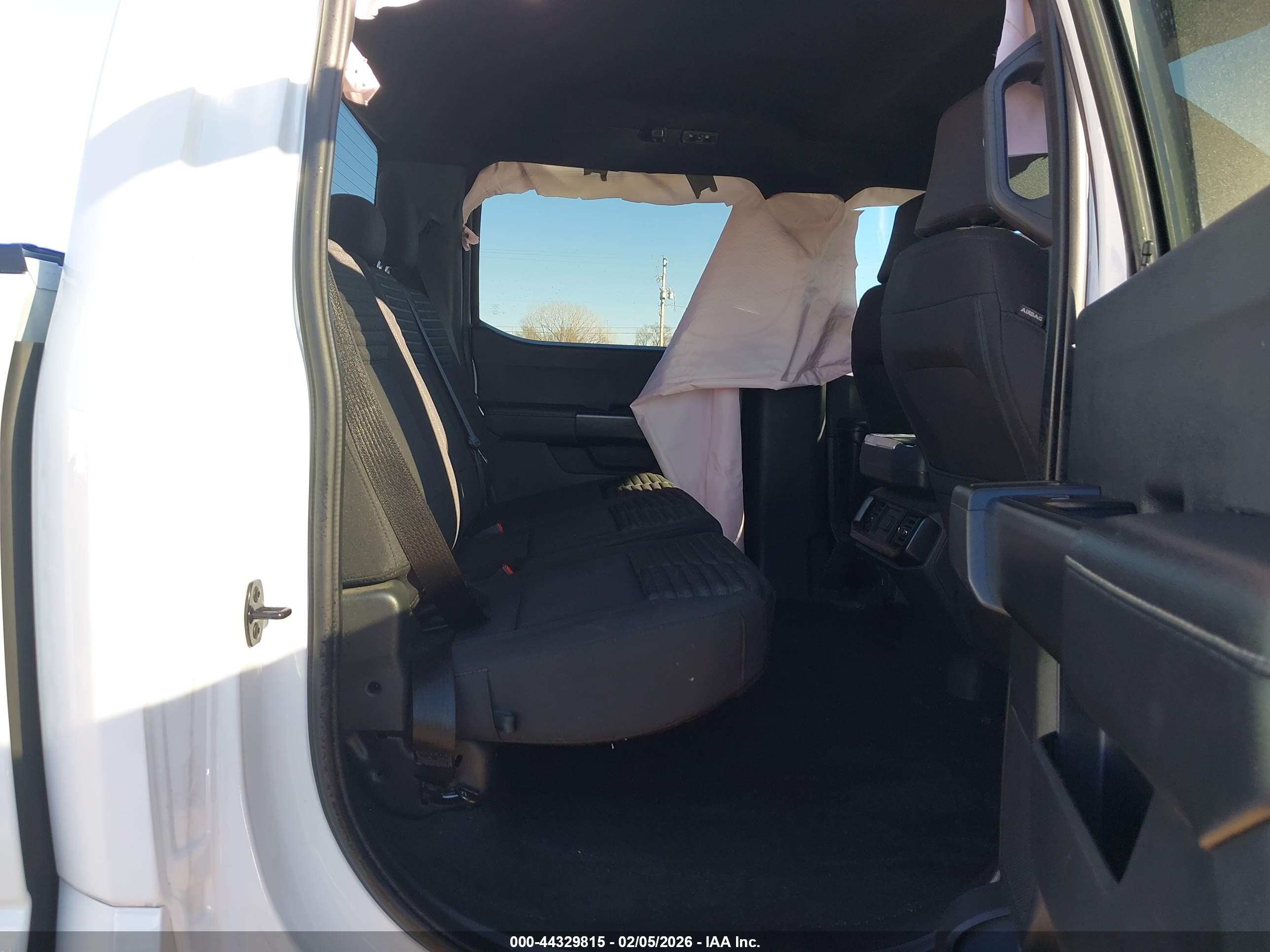 FORD F-150 image 8