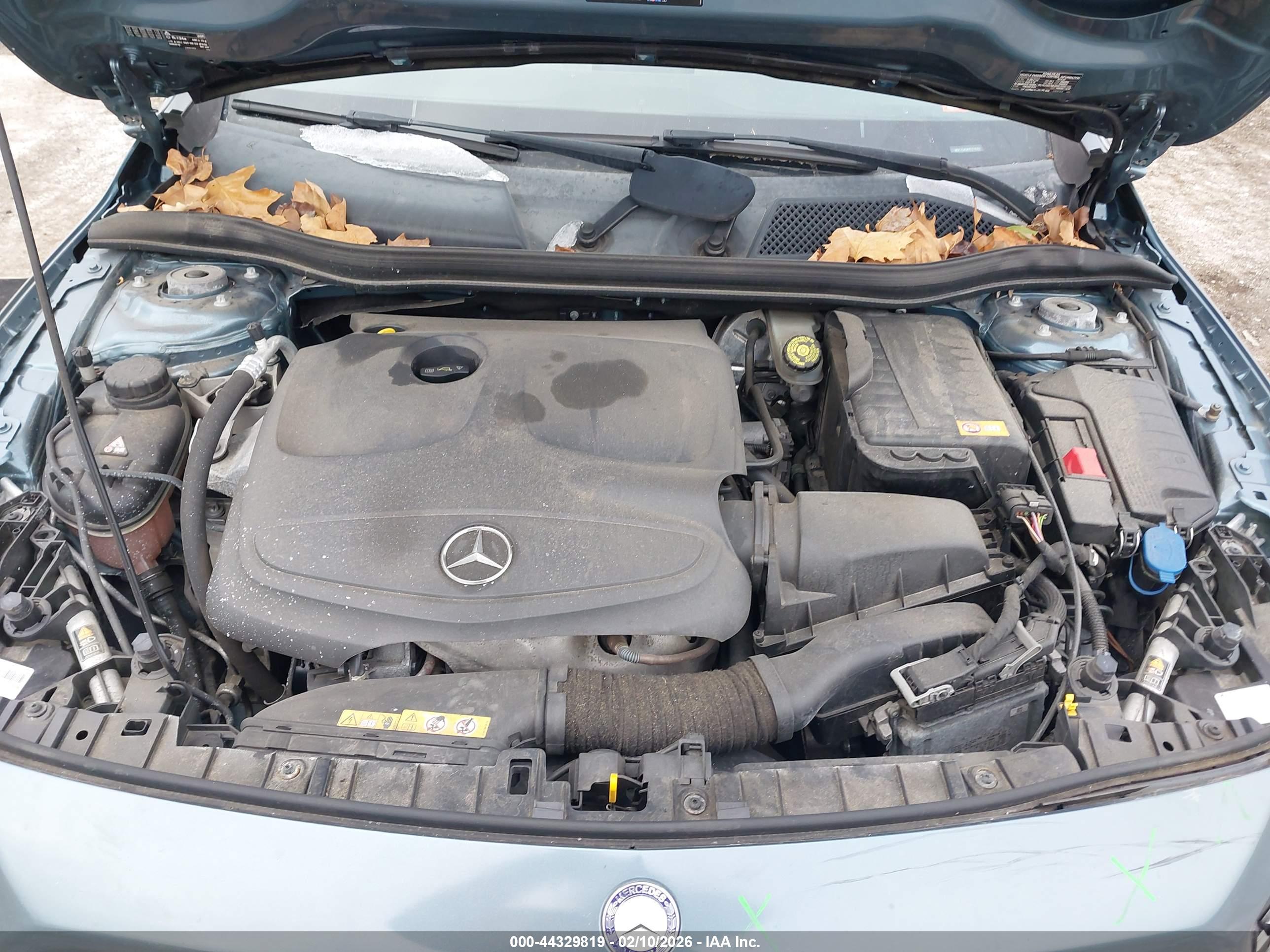 MERCEDES-BENZ GLA image 10