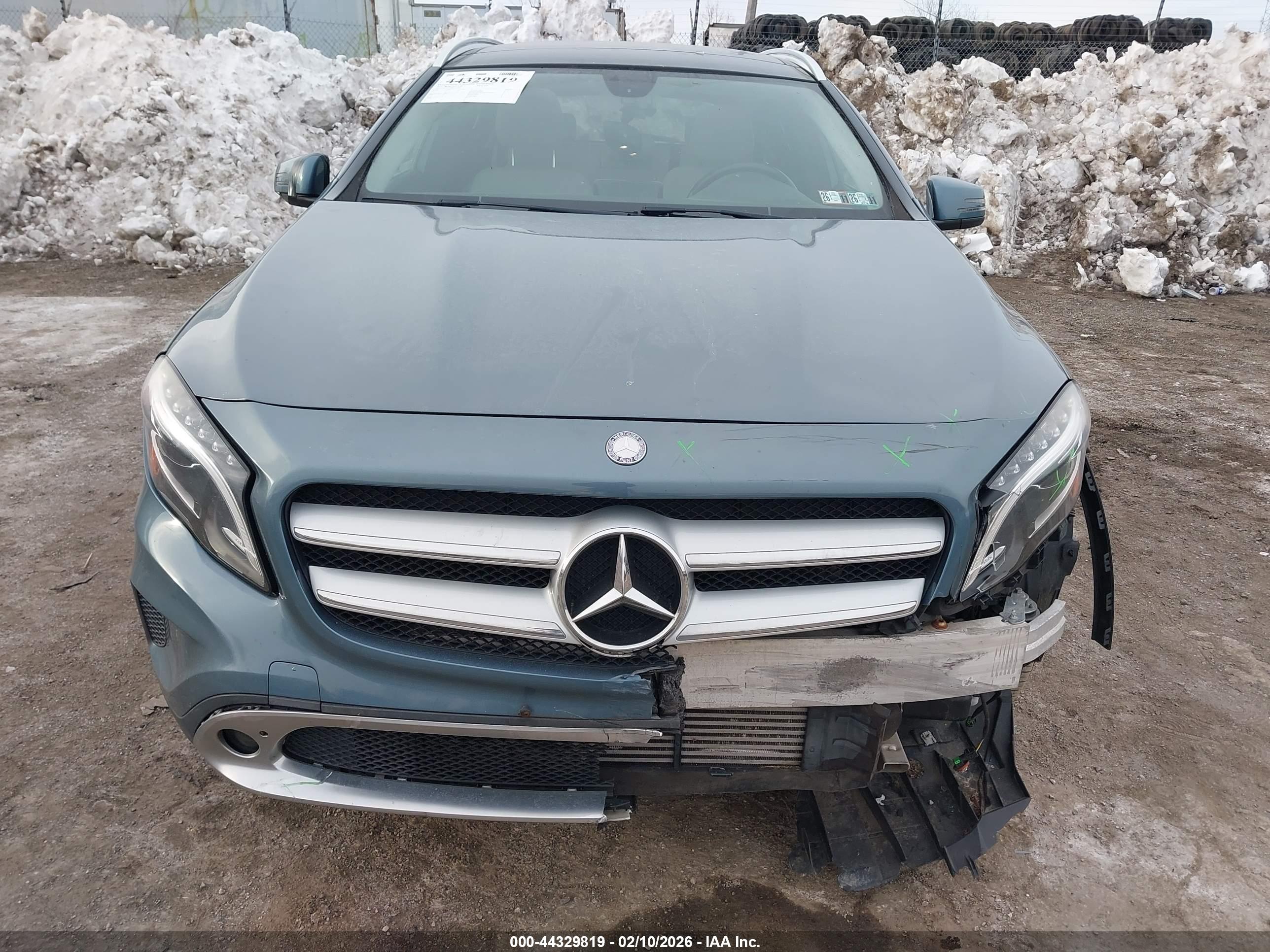 MERCEDES-BENZ GLA image 6