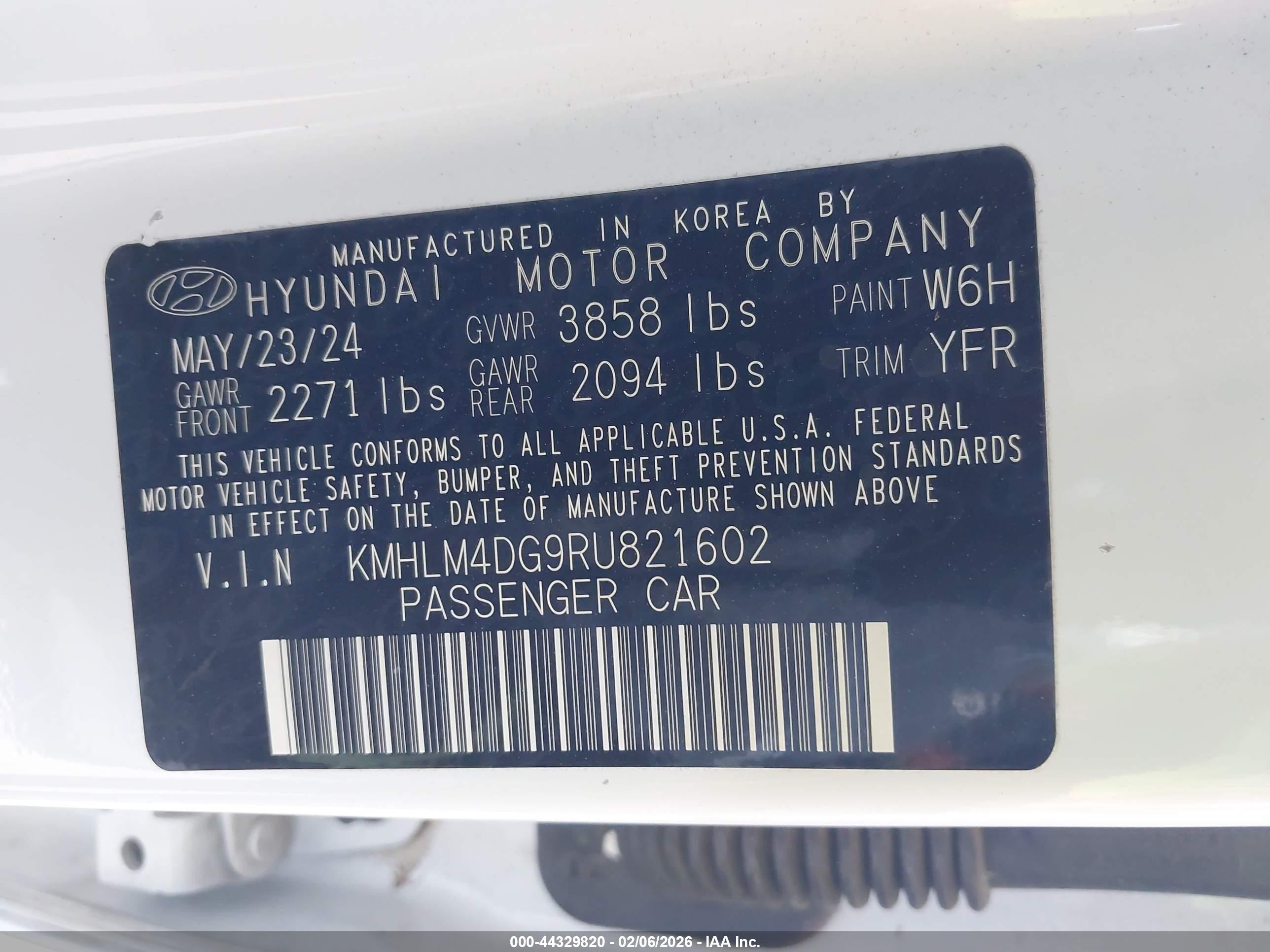 HYUNDAI ELANTRA image 9