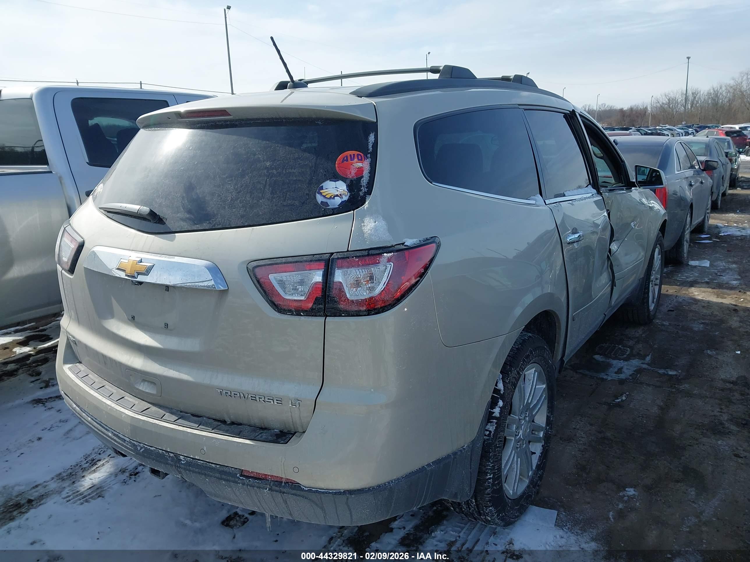 CHEVROLET TRAVERSE image 4