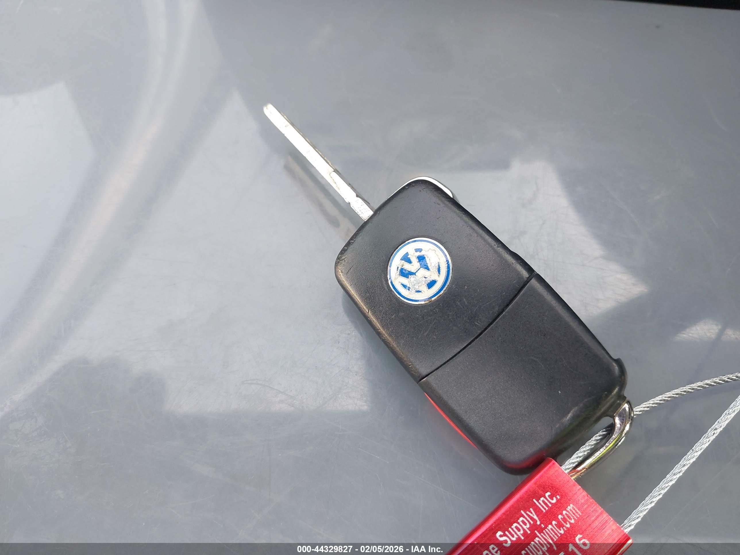 VOLKSWAGEN GOLF image 11