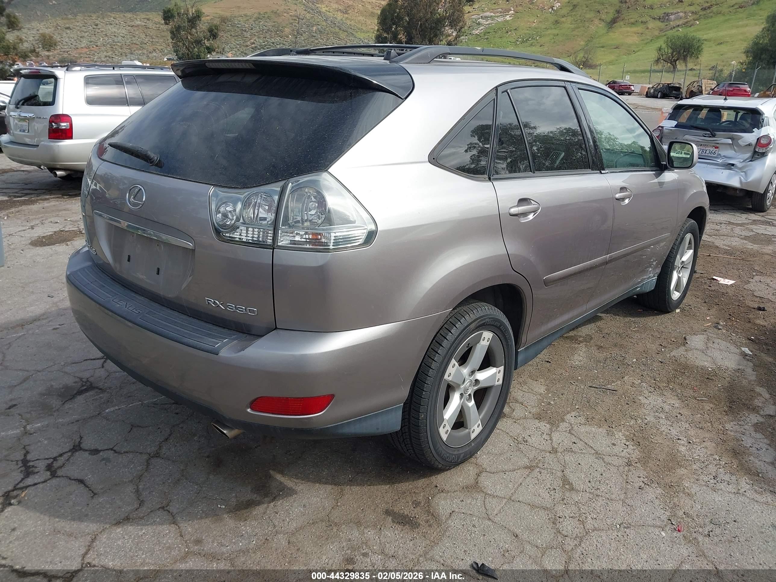 LEXUS RX image 4