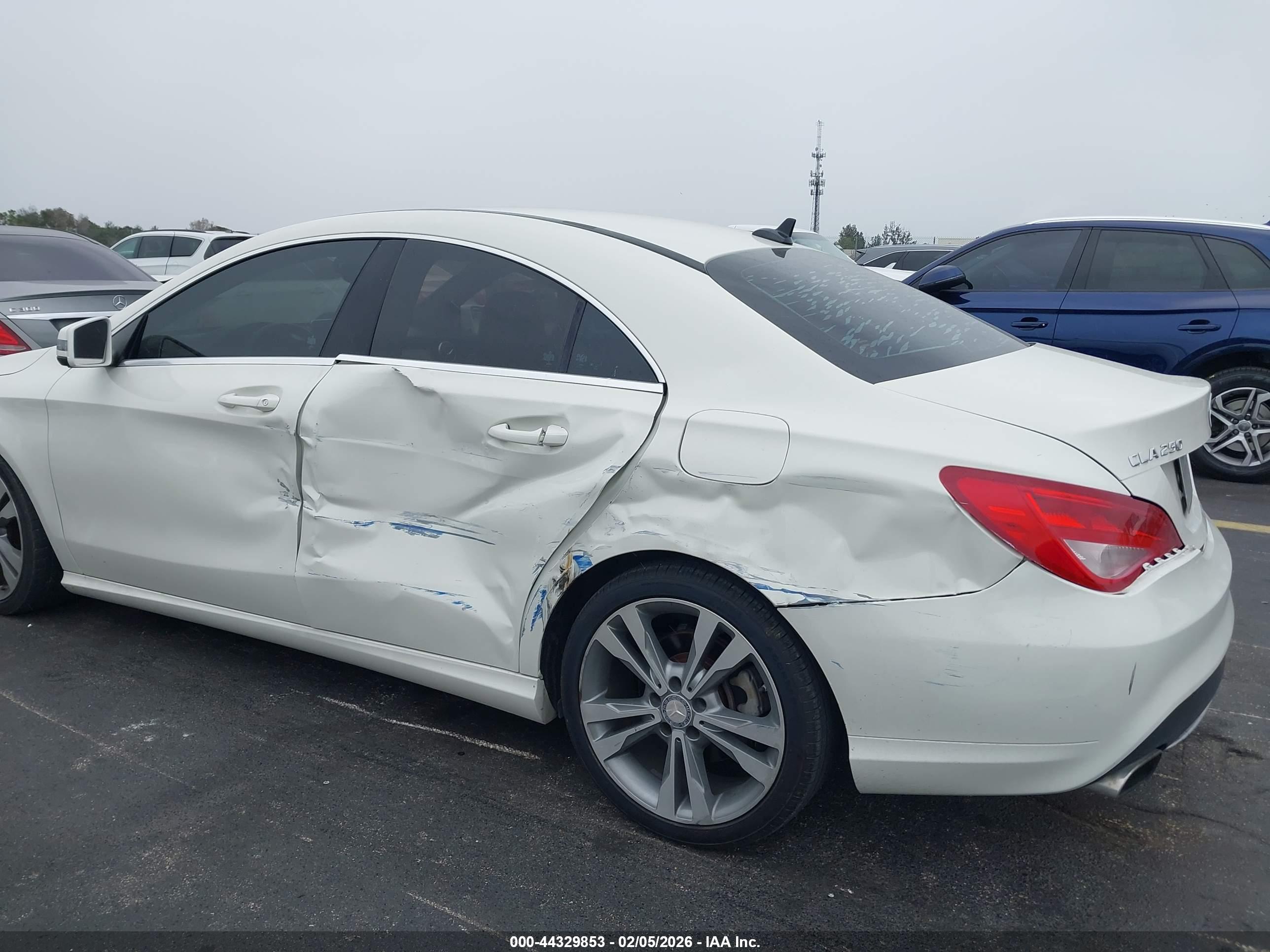 MERCEDES-BENZ CLA image 6
