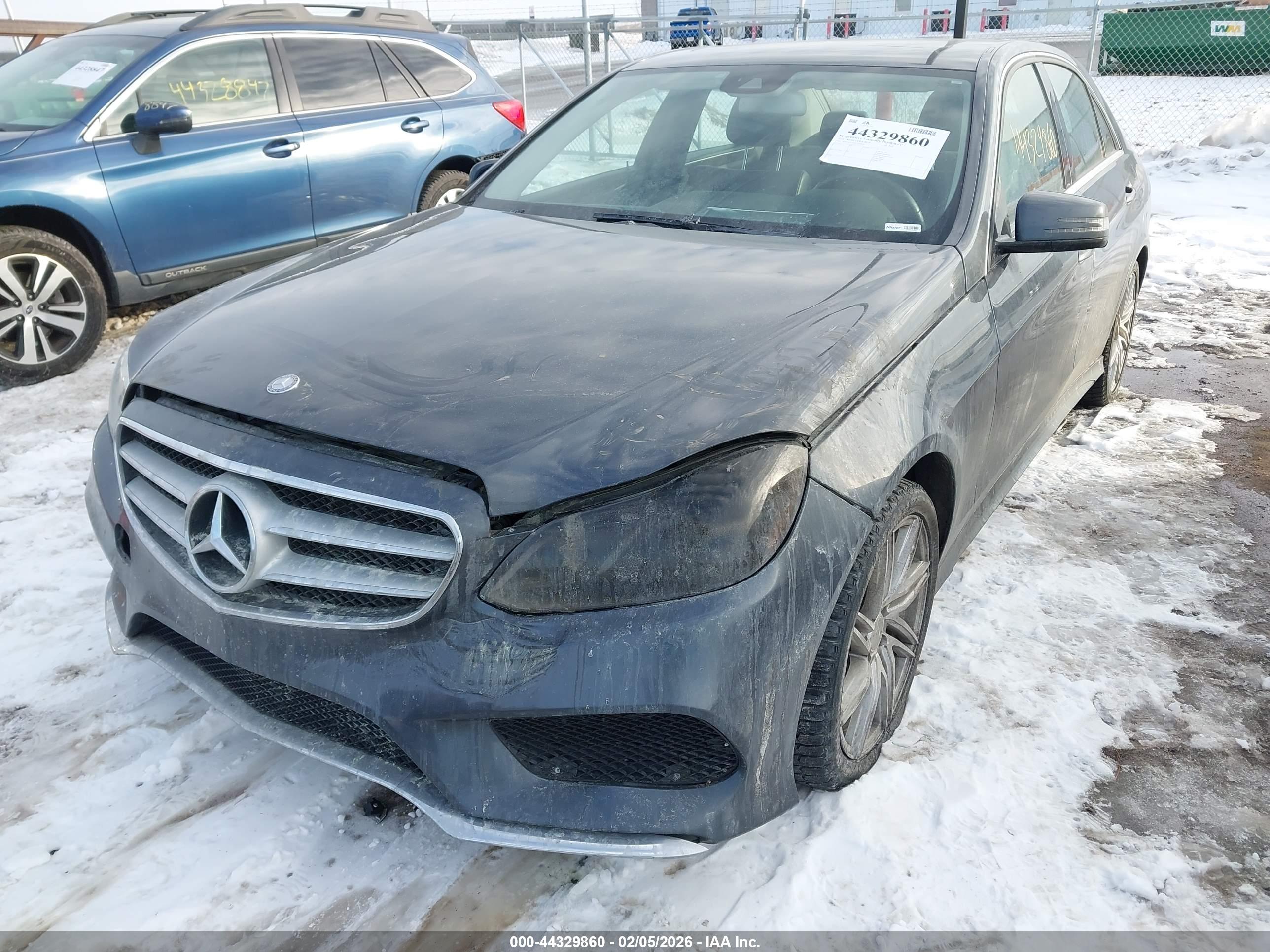 MERCEDES-BENZ E image 6