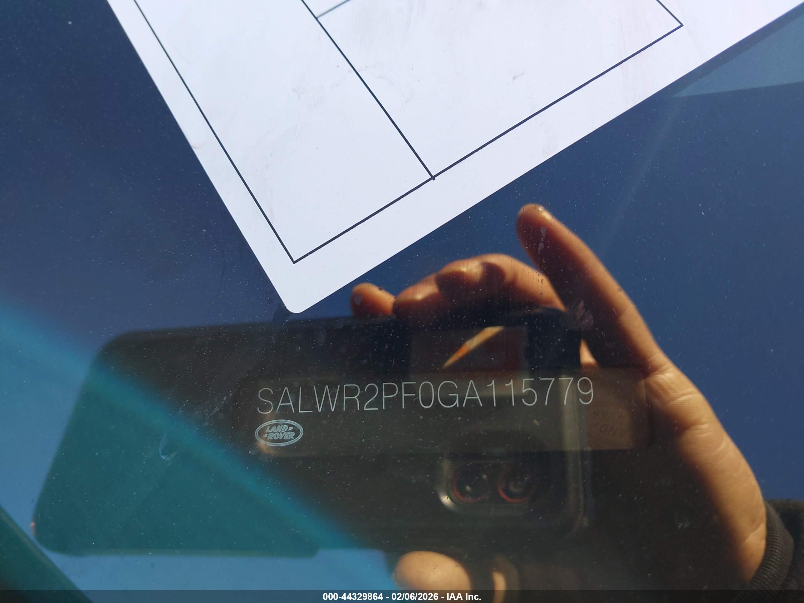 LAND ROVER image 9