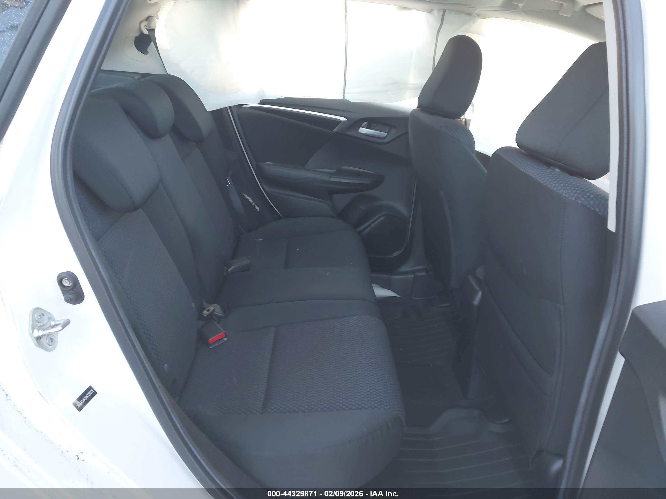 HONDA FIT image 8