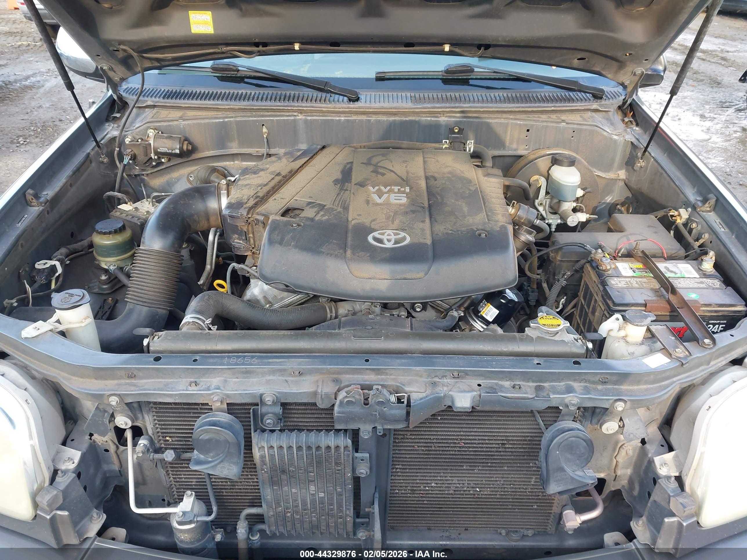 TOYOTA TUNDRA image 10