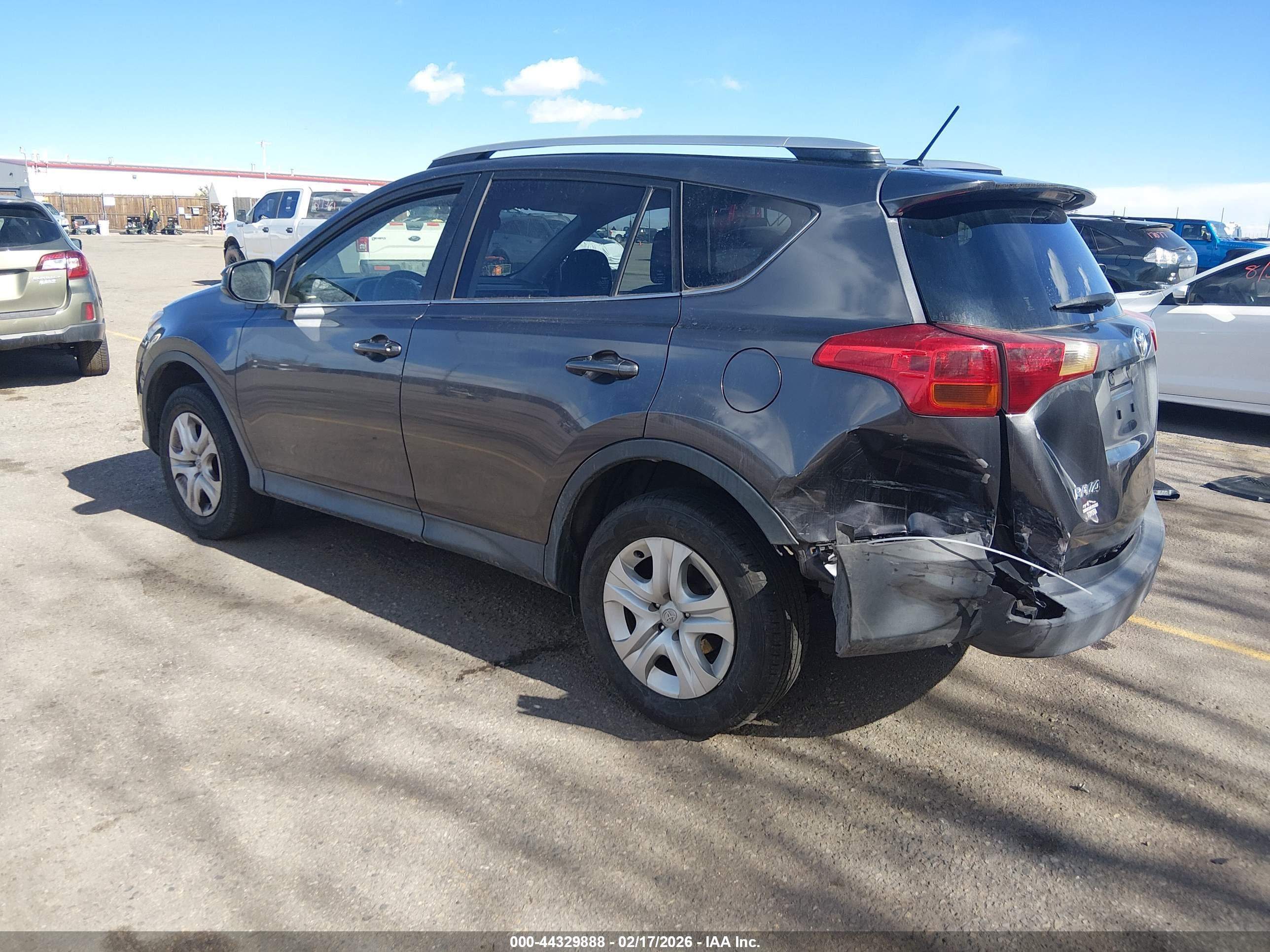 TOYOTA RAV4 image 3